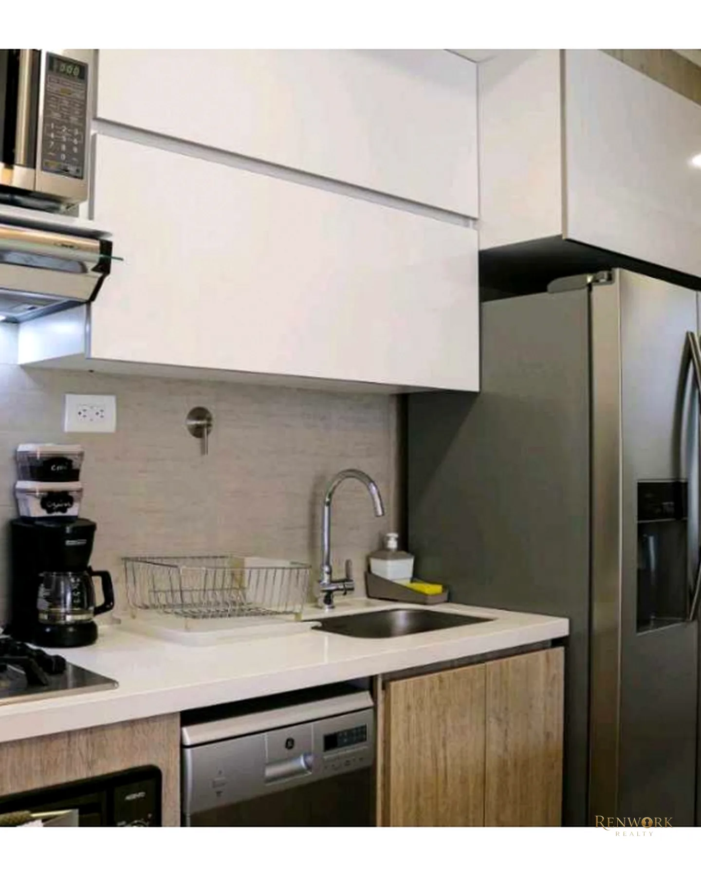 VENDO EXCELENTE APARTAMENTO POBLADO CERCA TESORO. RENTAS CORTAS · foto 6