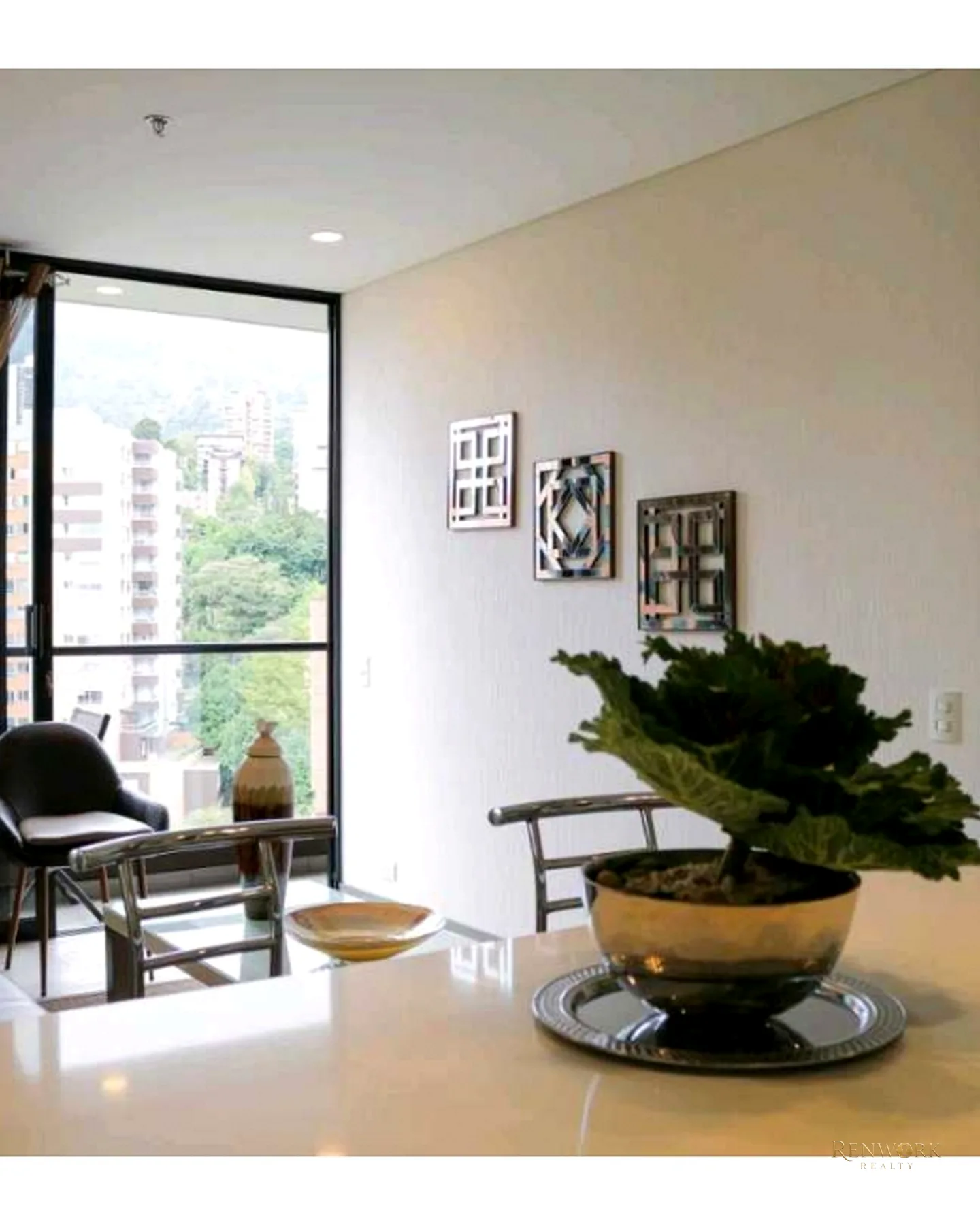VENDO EXCELENTE APARTAMENTO POBLADO CERCA TESORO. RENTAS CORTAS · foto 13