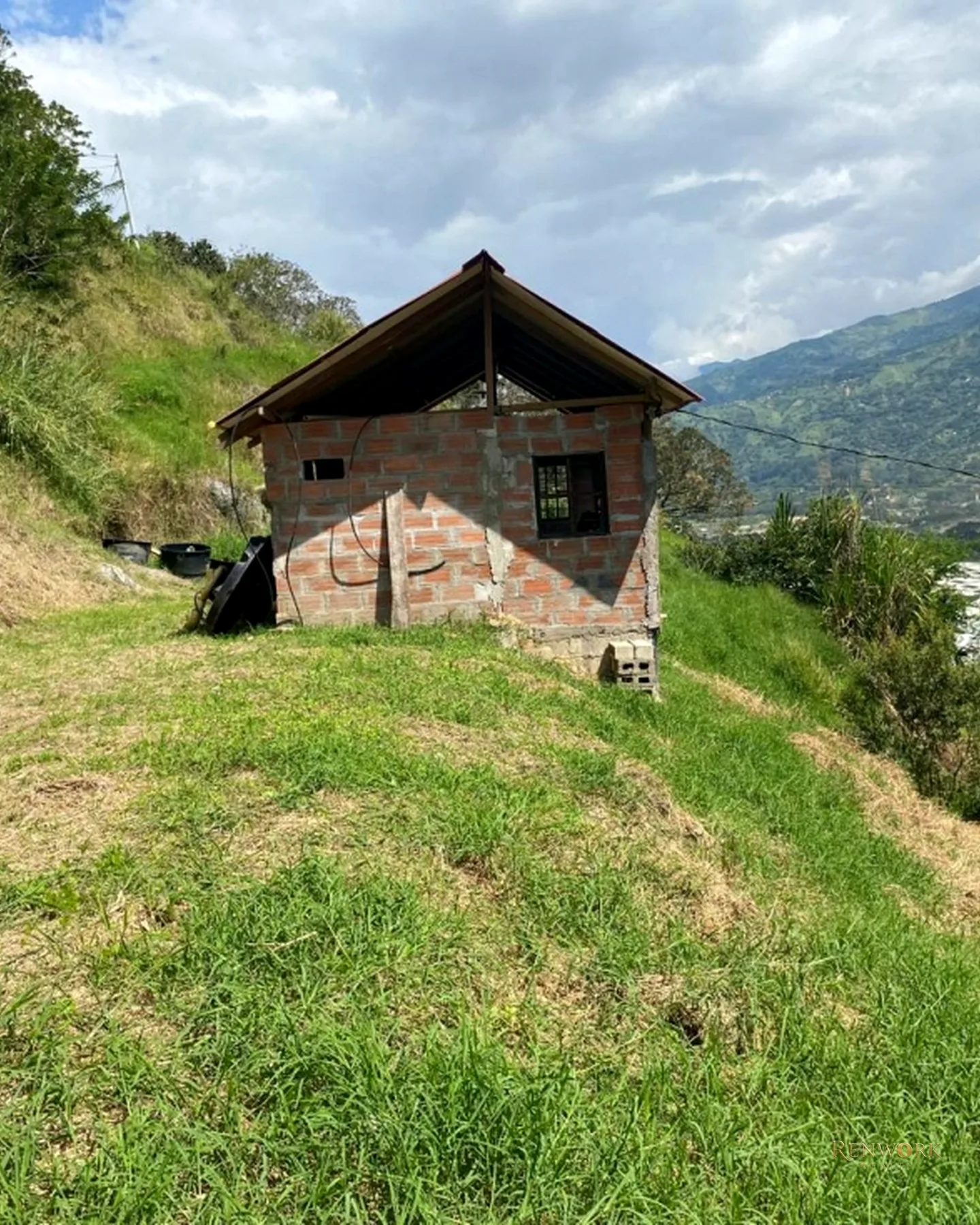 VENDO LOTE EN GIRARDOTA A 2 MINUTOS DE LA AUTOPISTA · foto 1