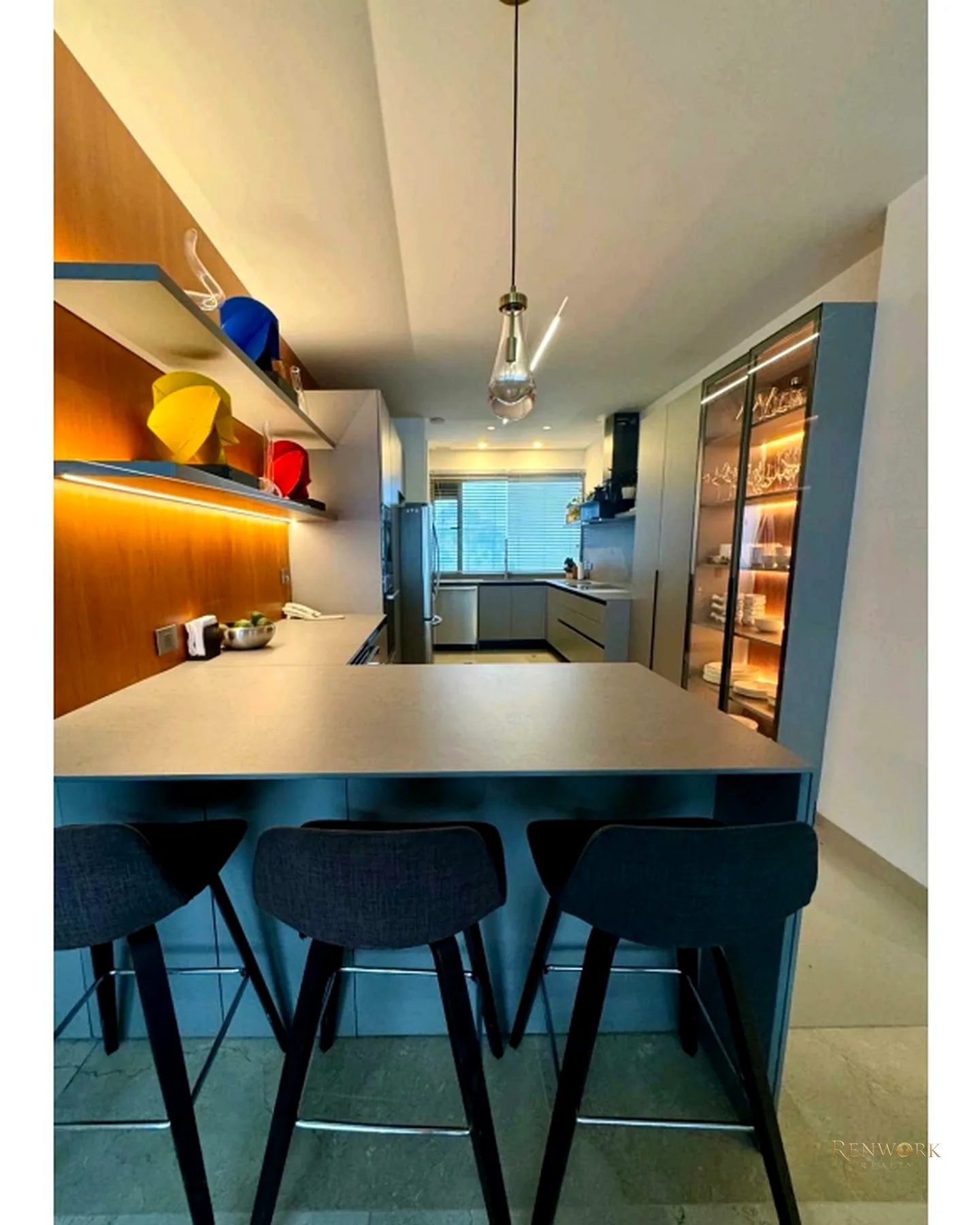 VENDO POBLADO PALMAS,ARÉA 232.12 MTRS,VALOR$2800 · foto 4