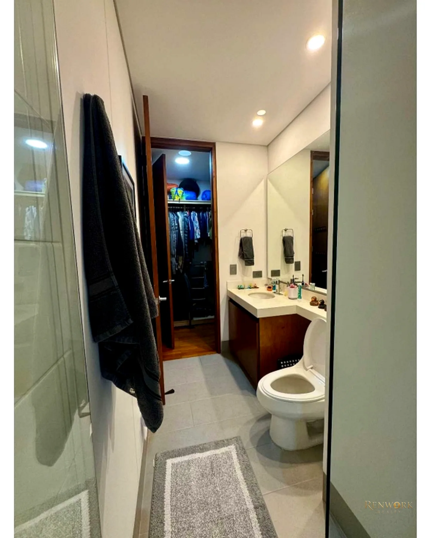 VENDO POBLADO PALMAS,ARÉA 232.12 MTRS,VALOR$2800 · foto 17