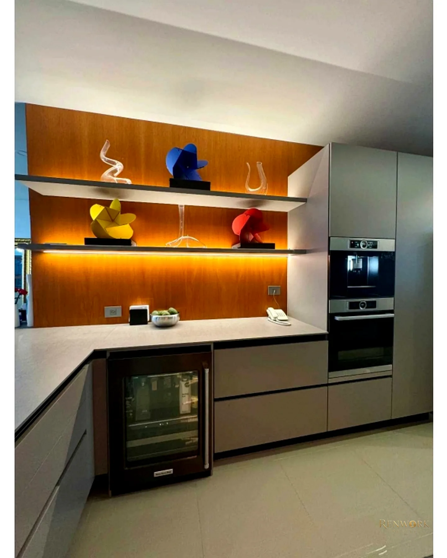 VENDO POBLADO PALMAS,ARÉA 232.12 MTRS,VALOR$2800 · foto 2