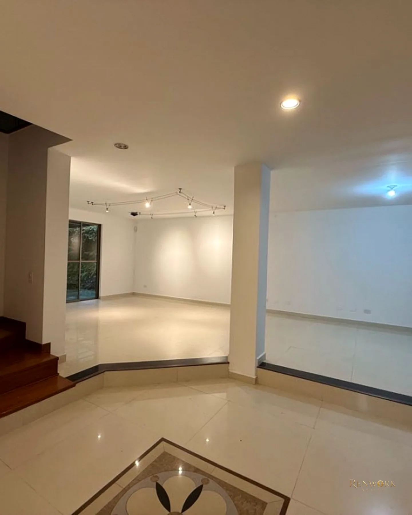 VENTA ALQUILER CASA SEPARADA BENEDICTINOS 305M2 TERRAZA · foto 6