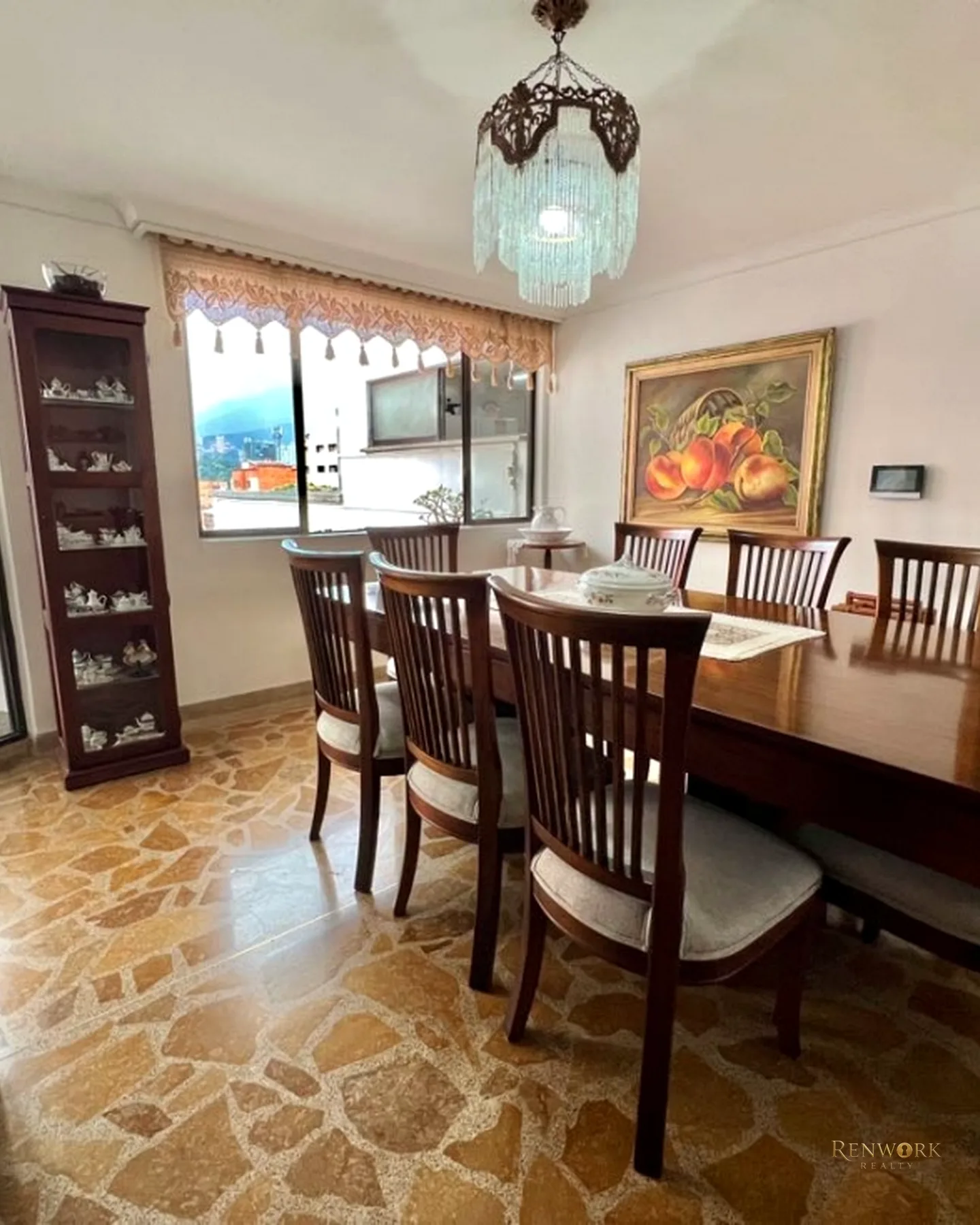 VENTA AMPLIO APARTAMENTO DUPLEX LAURELES MEDELLÍN 264,39 MTS2 · foto 3