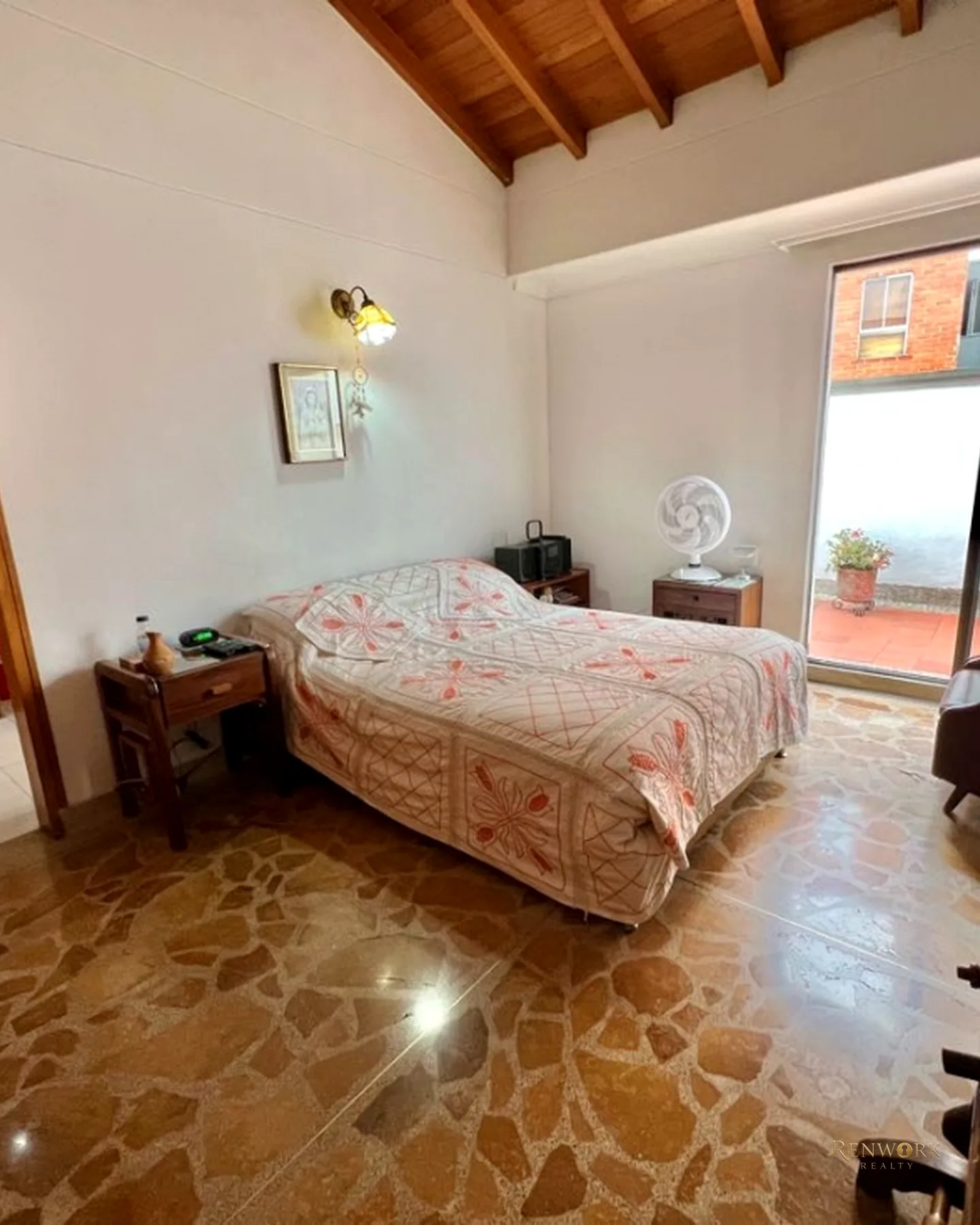 VENTA AMPLIO APARTAMENTO DUPLEX LAURELES MEDELLÍN 264,39 MTS2 · foto 8