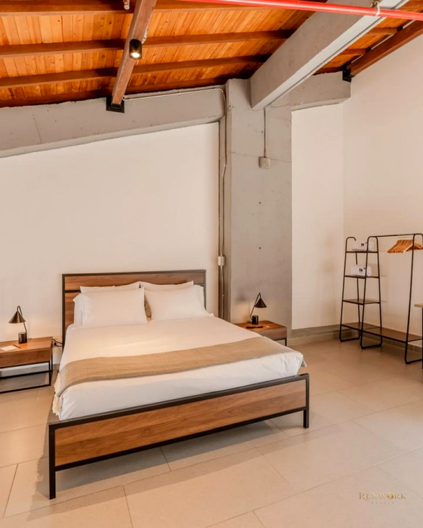 VENTA APARTA ESTUDIO LAURELES MEDELLÍN 80,67 MTS2 **AIRBNB** · foto 15