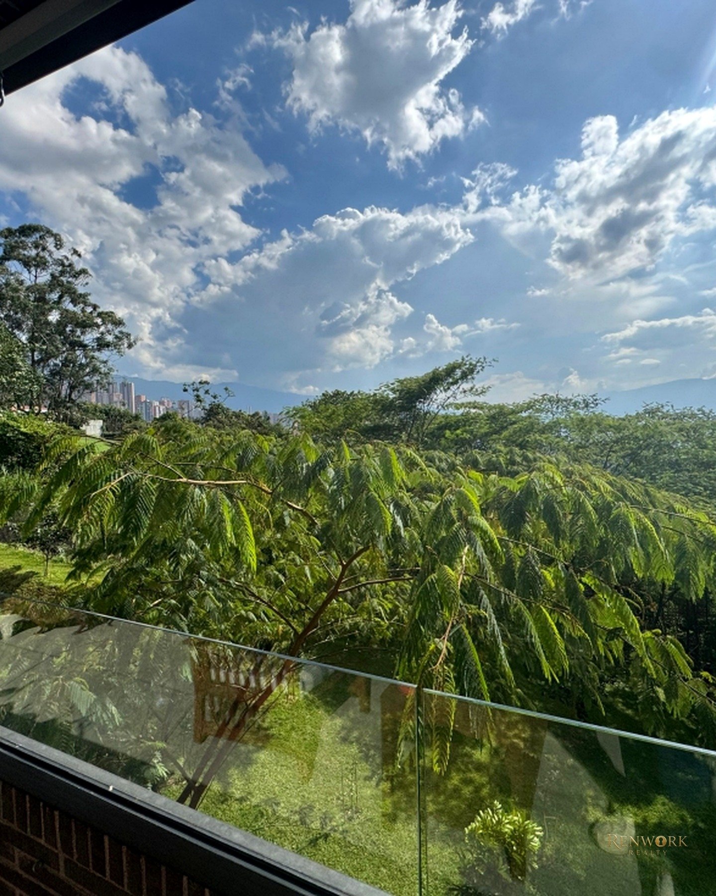 VENTA APARTAESTUDIO ALTOS DEL POBLADO – MEDELLÍN · foto 11