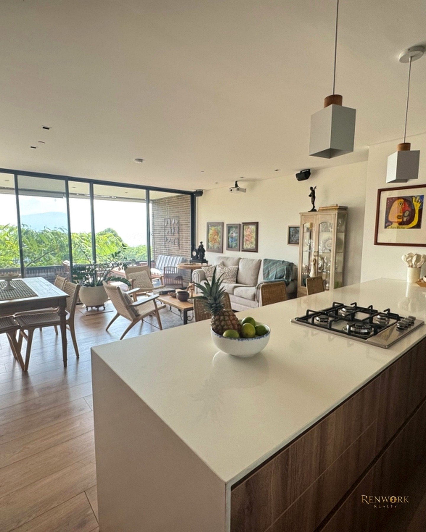 Vista de VENTA APARTAESTUDIO ALTOS DEL POBLADO – MEDELLÍN