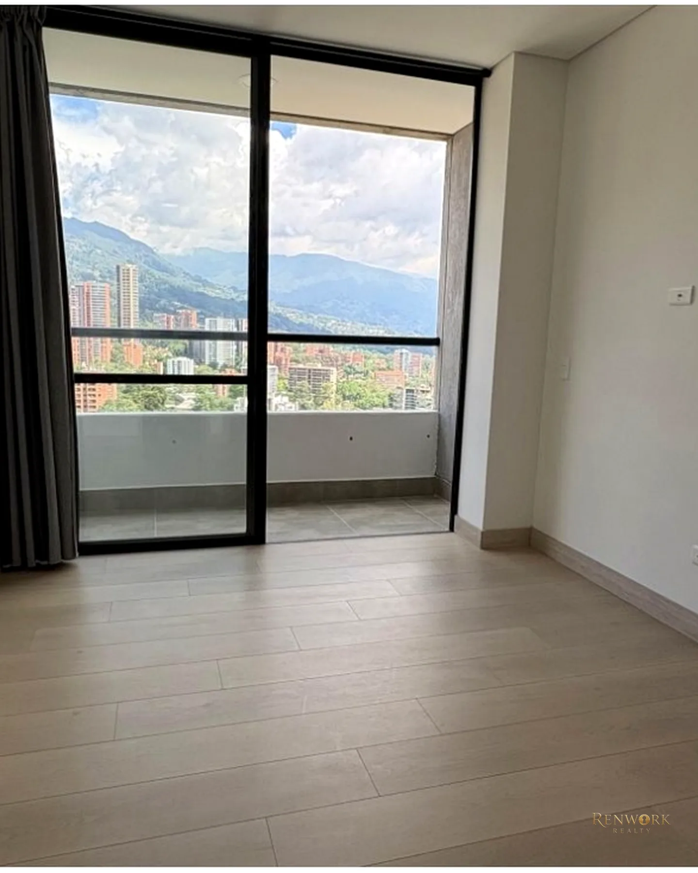 VENTA APARTAMENTO AIRBNB EL POBLADO ESTRENAR VIA LINARES EXCLUSIVO · foto 3