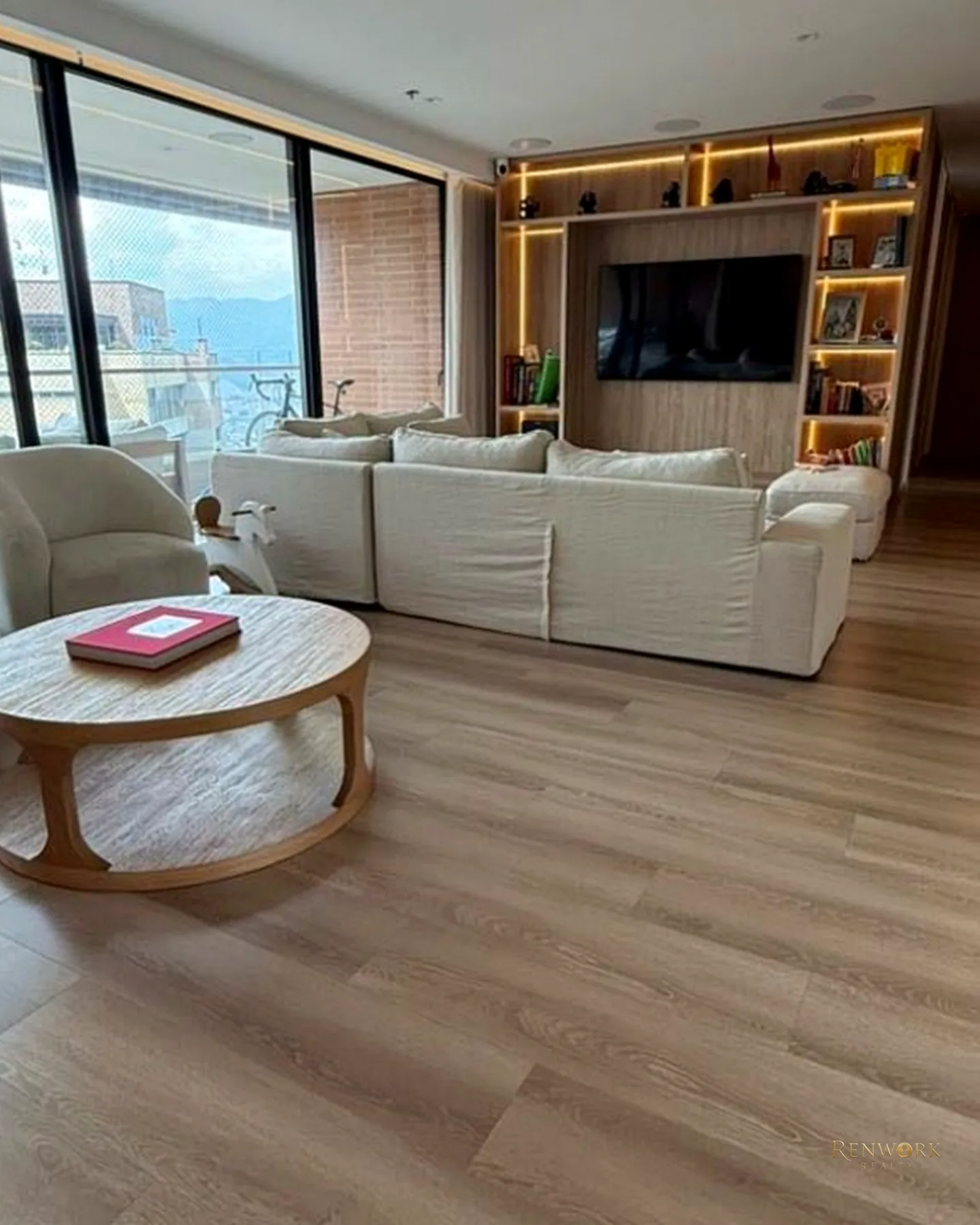 VENTA APARTAMENTO ALTOS DEL POBLADO · foto 2
