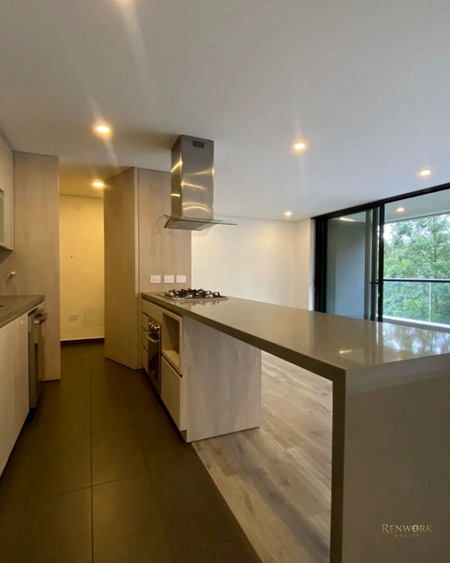 VENTA APARTAMENTO ALTOS DEL POBLADO MAZANTI · foto 3