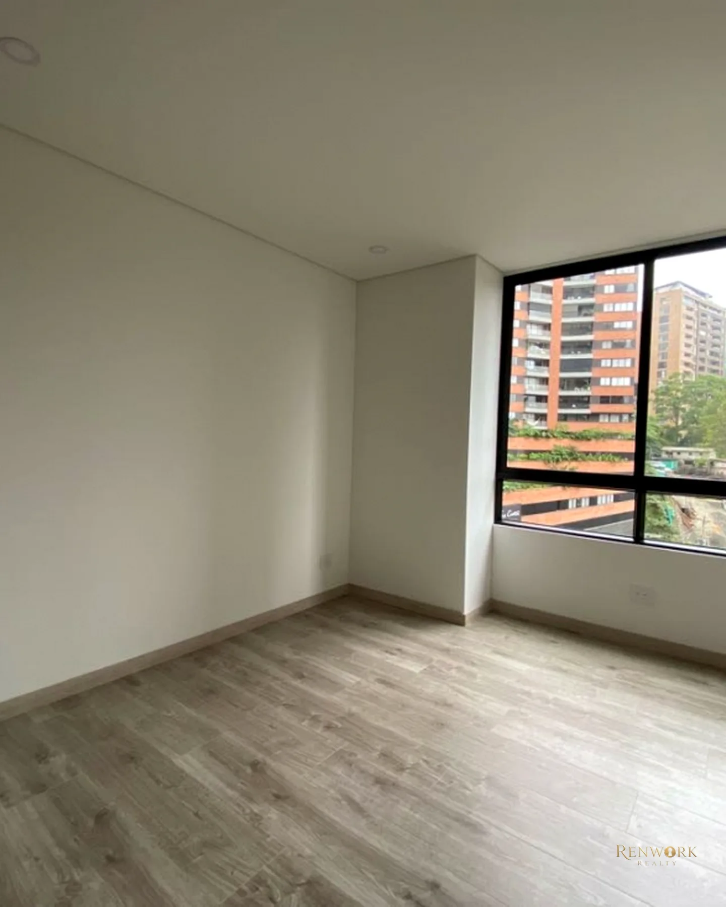 VENTA APARTAMENTO ALTOS DEL POBLADO MAZANTI · foto 11