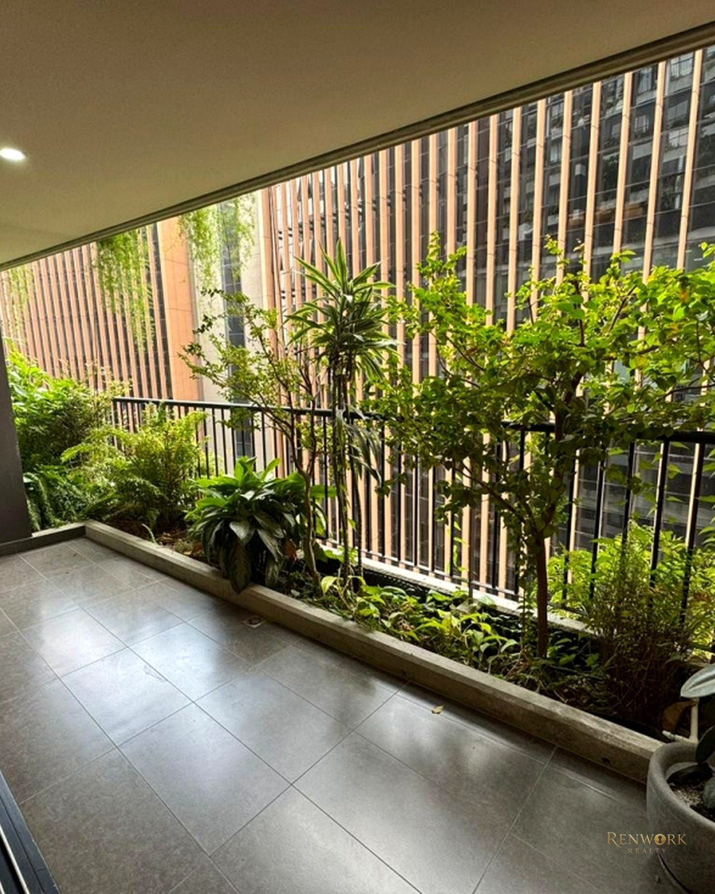 VENTA APARTAMENTO ALTOS DEL POBLADO, PISO ALTO. · foto 4