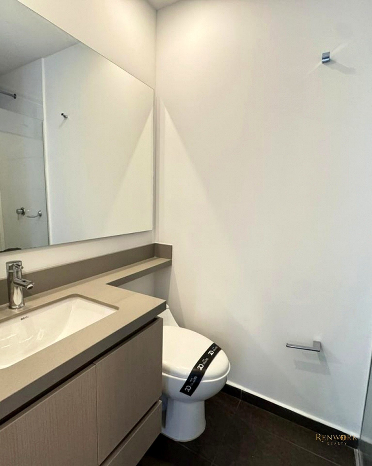 VENTA APARTAMENTO ALTOS DEL POBLADO, PISO ALTO. · foto 19