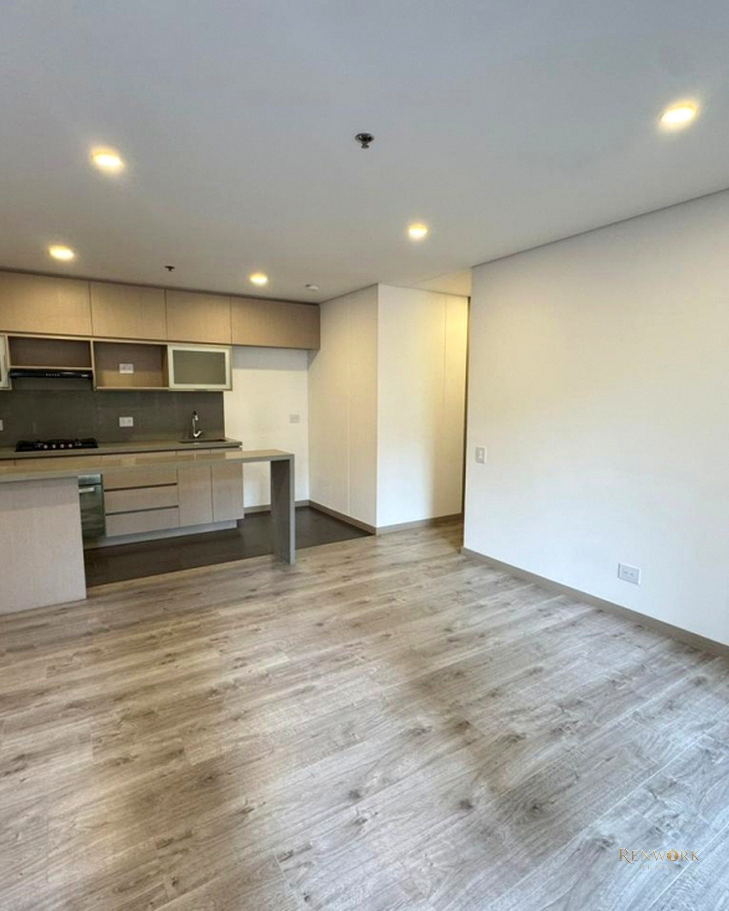 VENTA APARTAMENTO ALTOS DEL POBLADO, PISO ALTO. · foto 5
