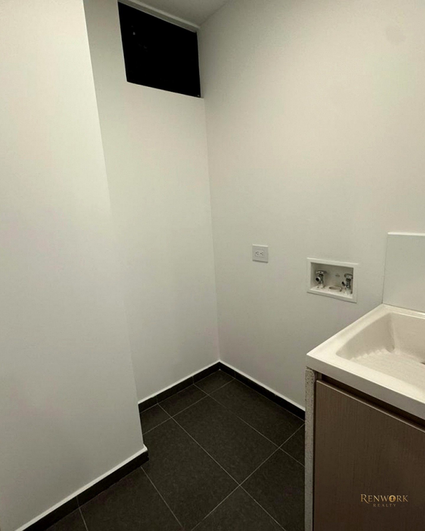 VENTA APARTAMENTO ALTOS DEL POBLADO, PISO ALTO. · foto 8