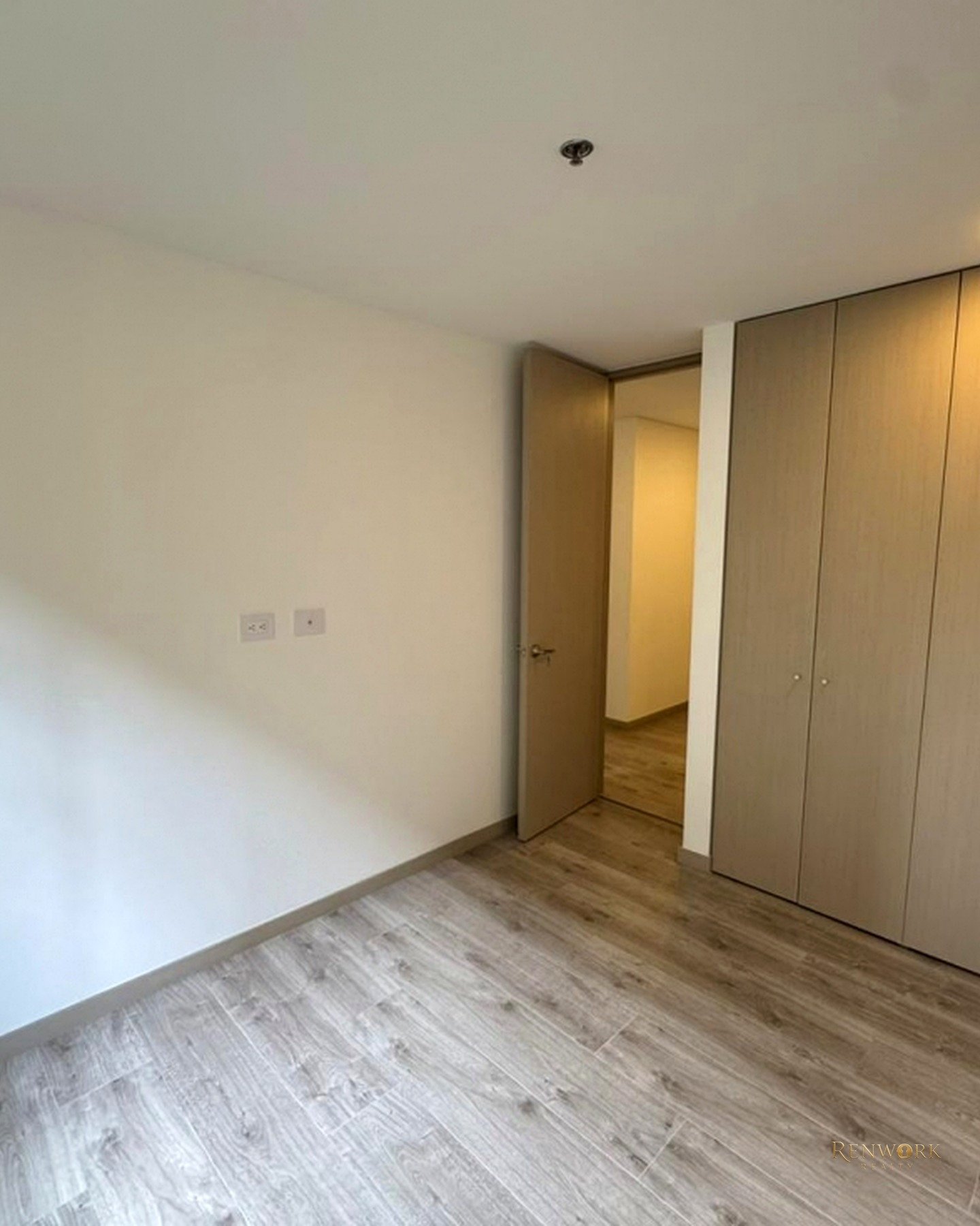 VENTA APARTAMENTO ALTOS DEL POBLADO, PISO ALTO. · foto 13