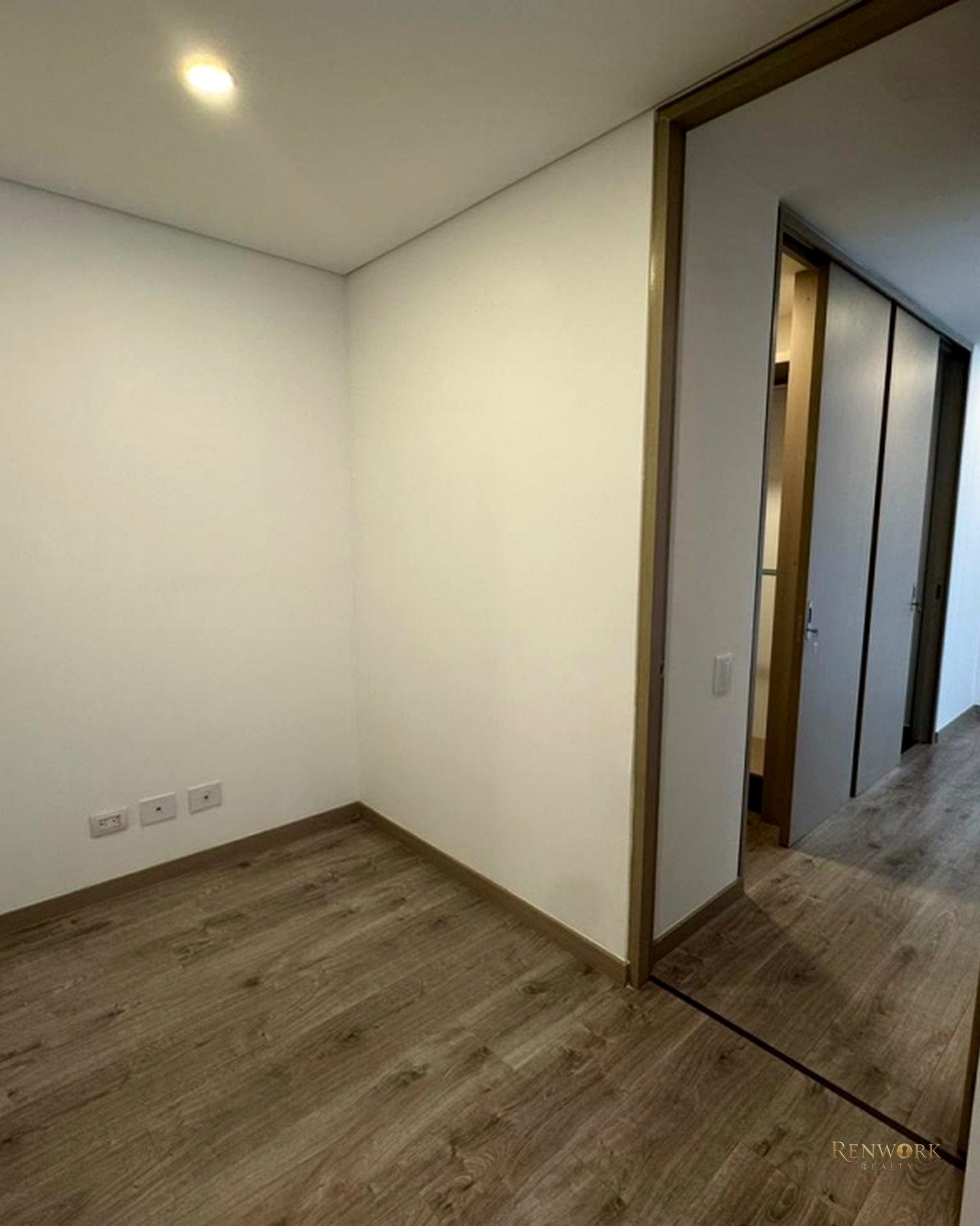 VENTA APARTAMENTO ALTOS DEL POBLADO, PISO ALTO. · foto 10