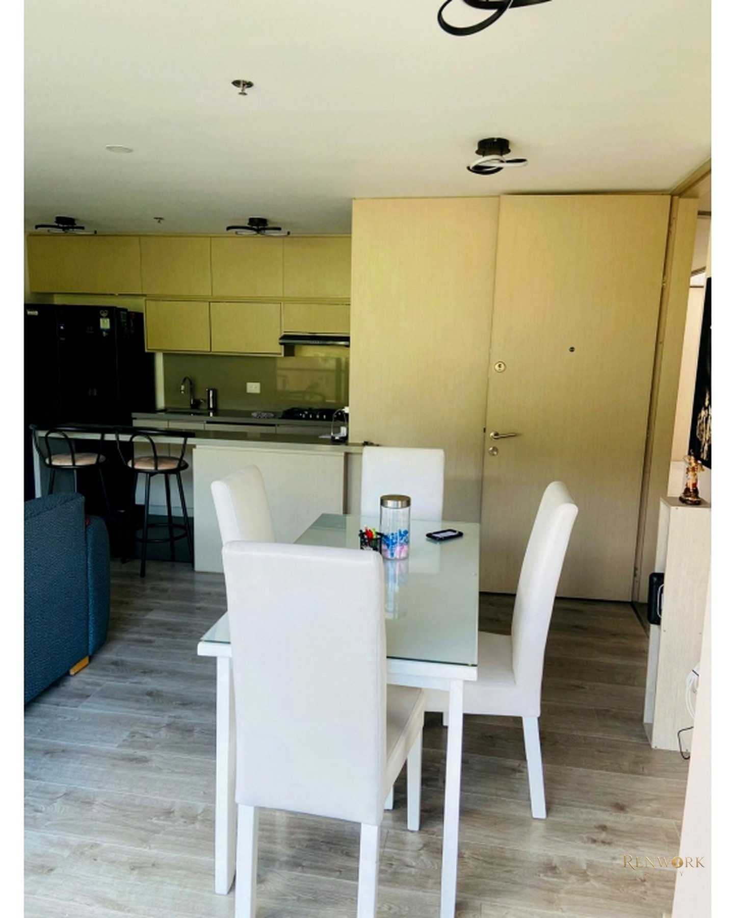 VENTA APARTAMENTO ALTOS DEL POBLADO, VISTA ABIERTA, PISO ALTO. · foto 2