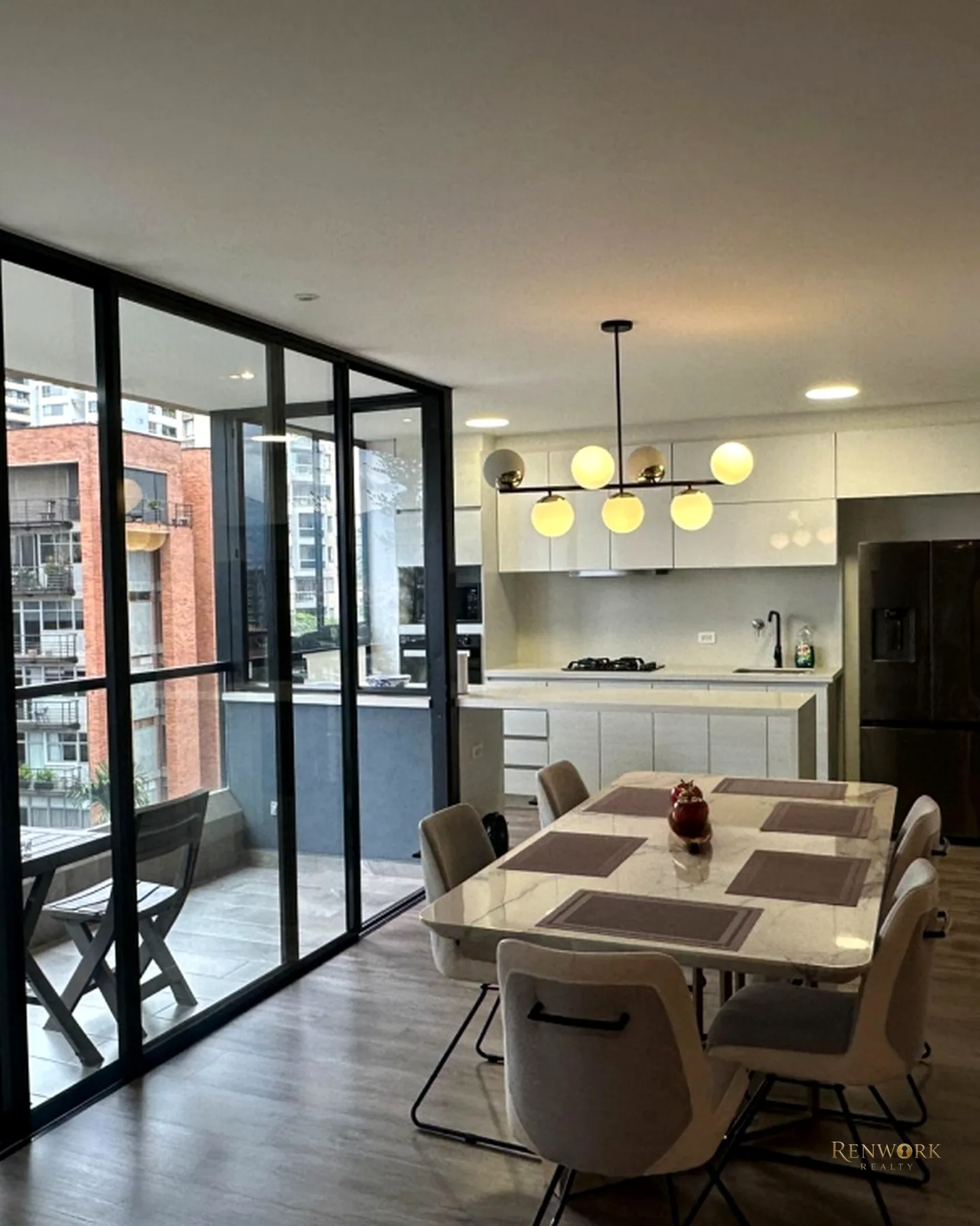 VENTA APARTAMENTO AMOBLADO - CASTROPOL, MEDELLÍN · foto 4