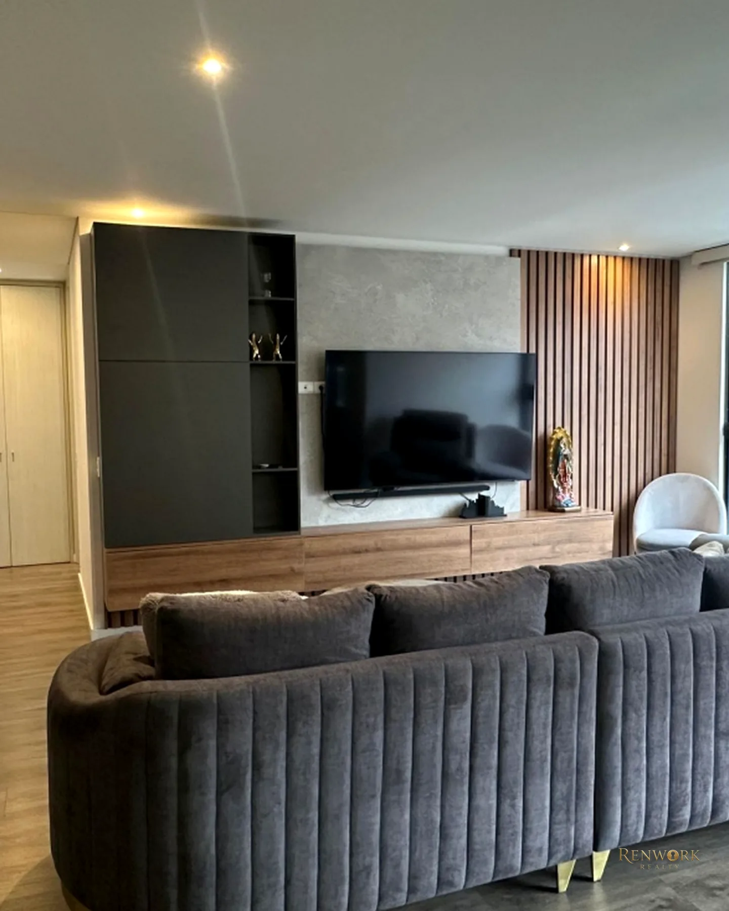 VENTA APARTAMENTO AMOBLADO - CASTROPOL, MEDELLÍN · foto 3