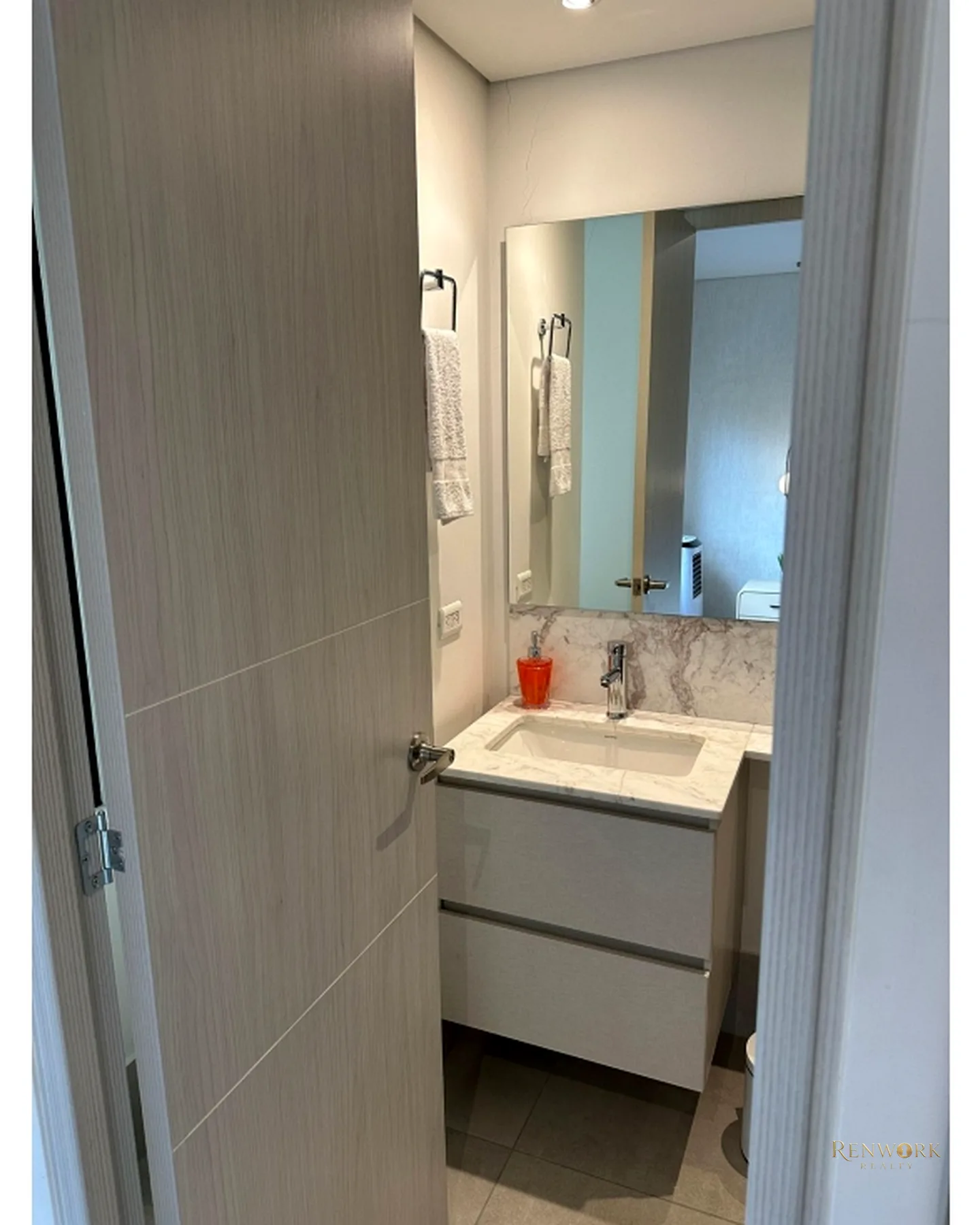 VENTA APARTAMENTO AMOBLADO - CASTROPOL, MEDELLÍN · foto 16