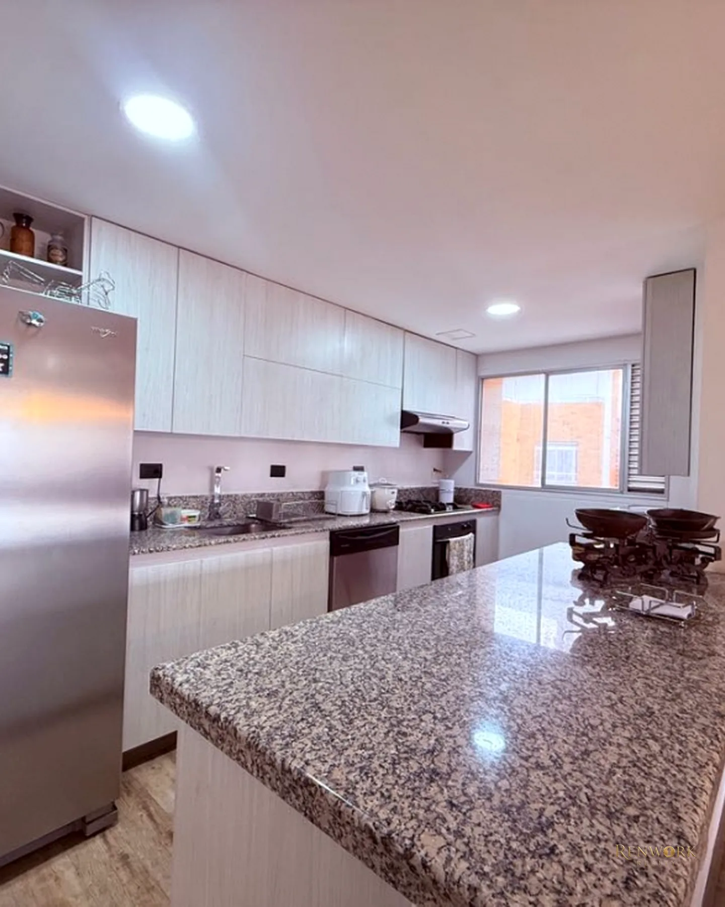 VENTA APARTAMENTO ALTOS DEL POBLADO · foto 5