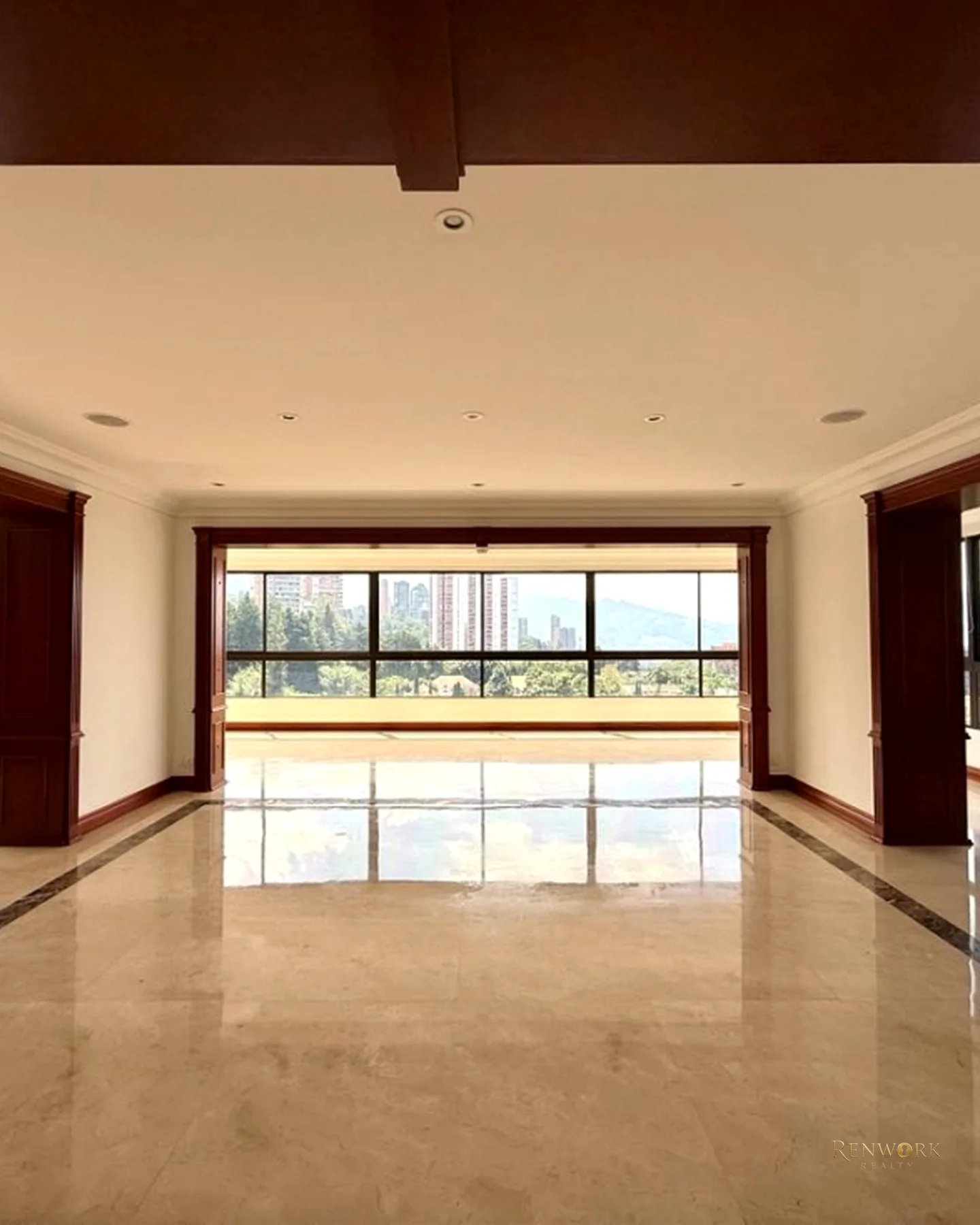 VENTA APARTAMENTO CERCA AL C.C EL TESORO · foto 3