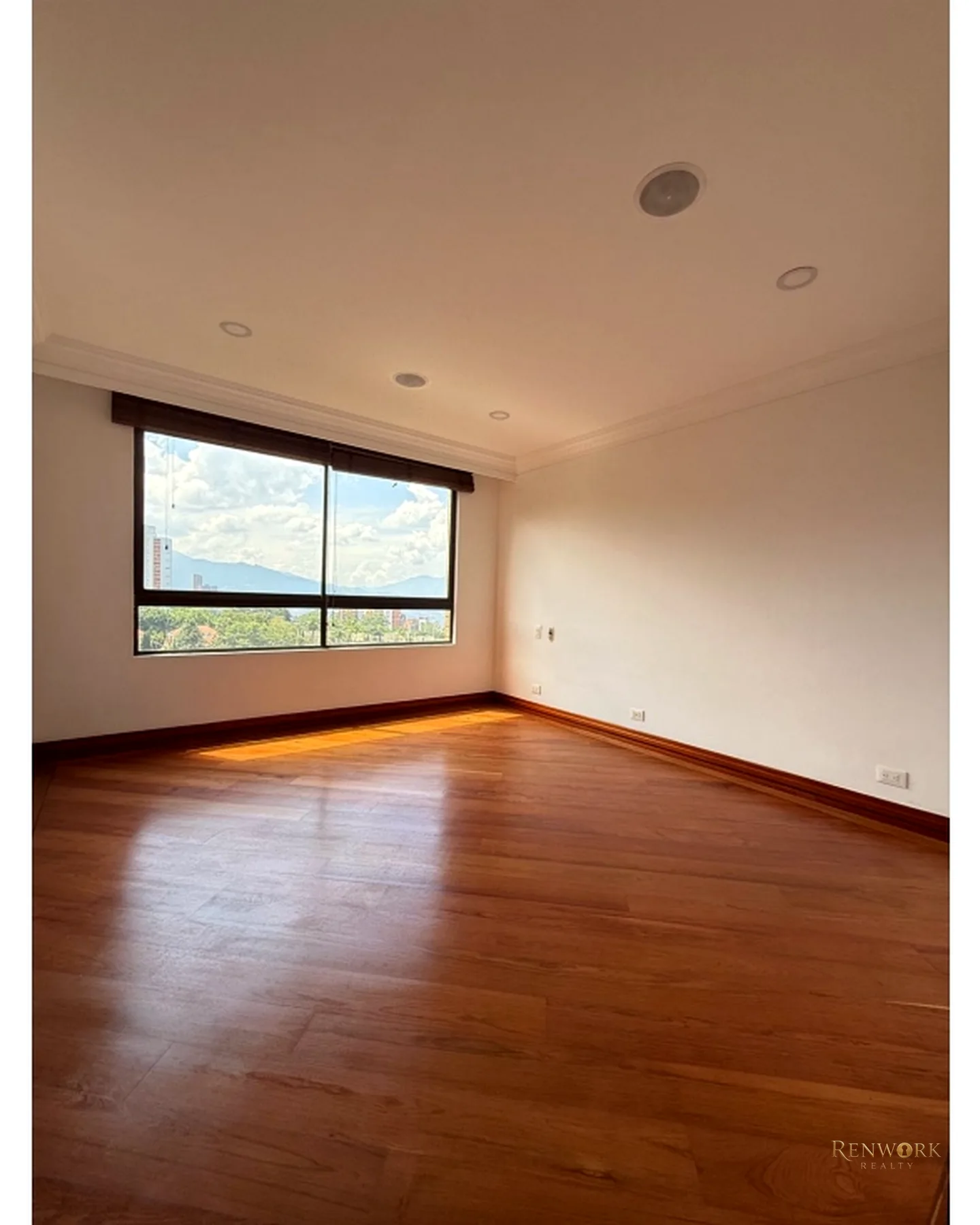VENTA APARTAMENTO CERCA AL C.C EL TESORO · foto 11