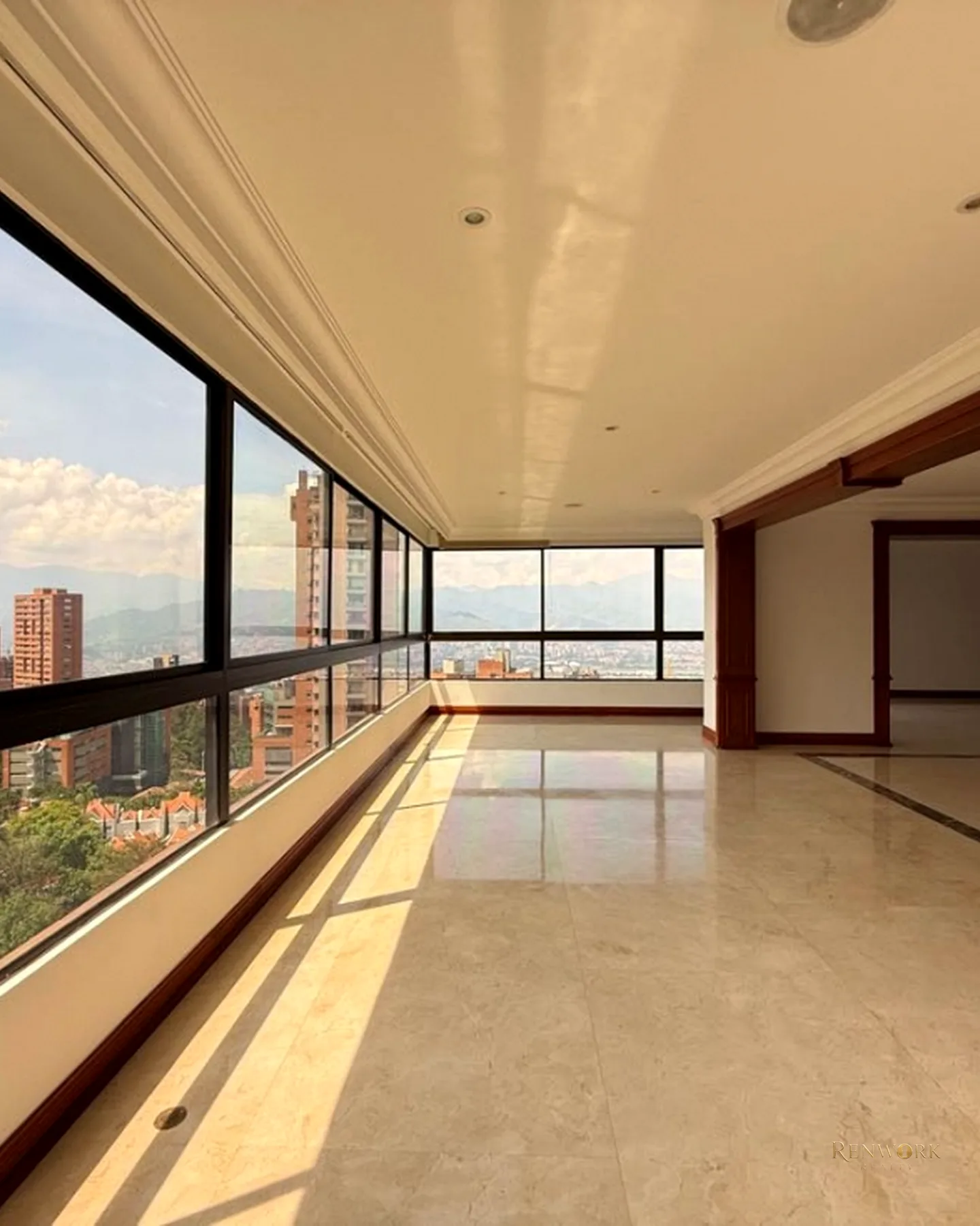 VENTA APARTAMENTO CERCA AL C.C EL TESORO · foto 1
