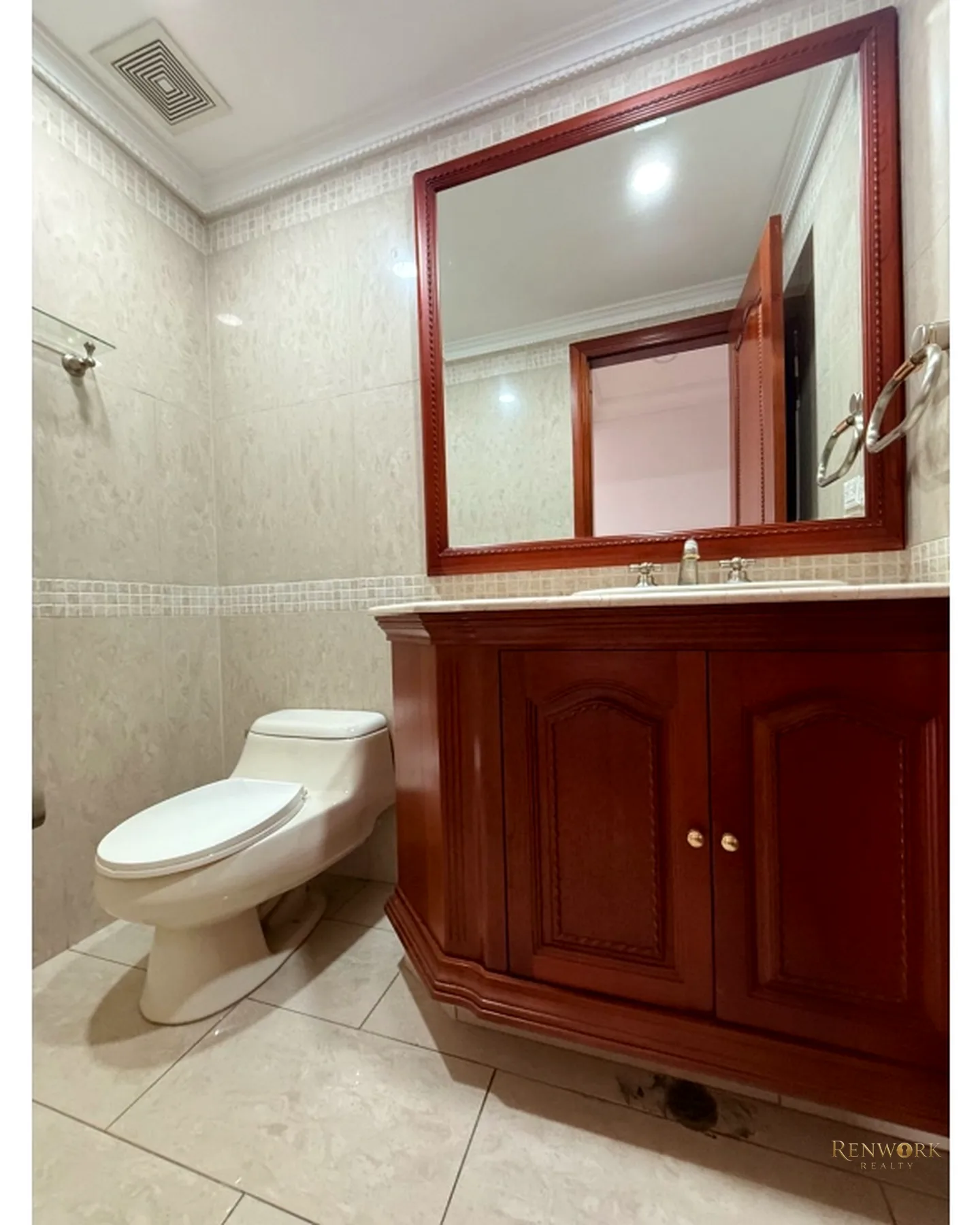 VENTA APARTAMENTO CERCA AL C.C EL TESORO · foto 8