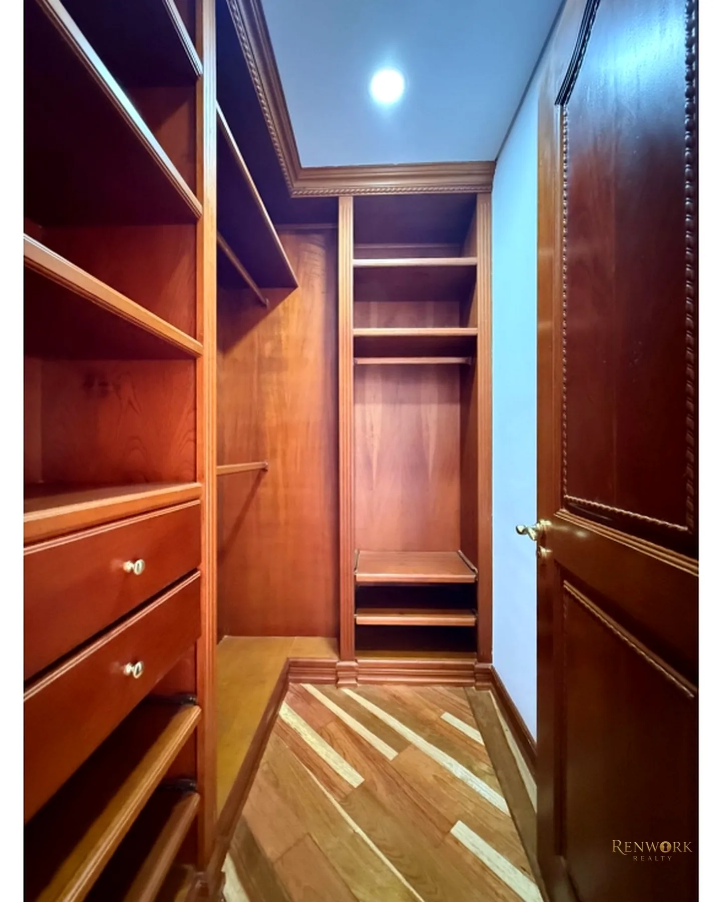 VENTA APARTAMENTO CERCA AL C.C EL TESORO · foto 12