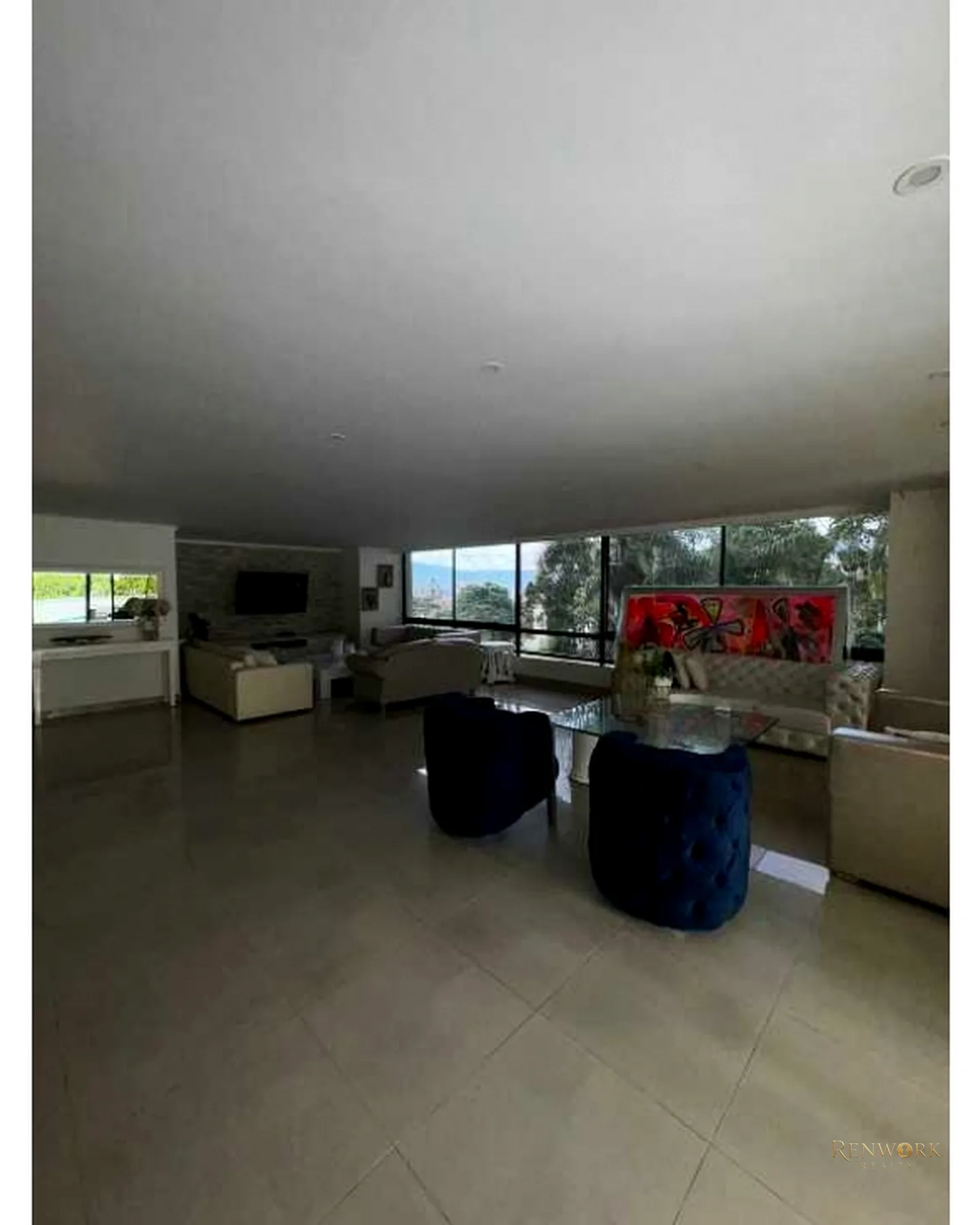 VENTA APARTAMENTO CON PISCINA EN EL POBLADO · foto 3