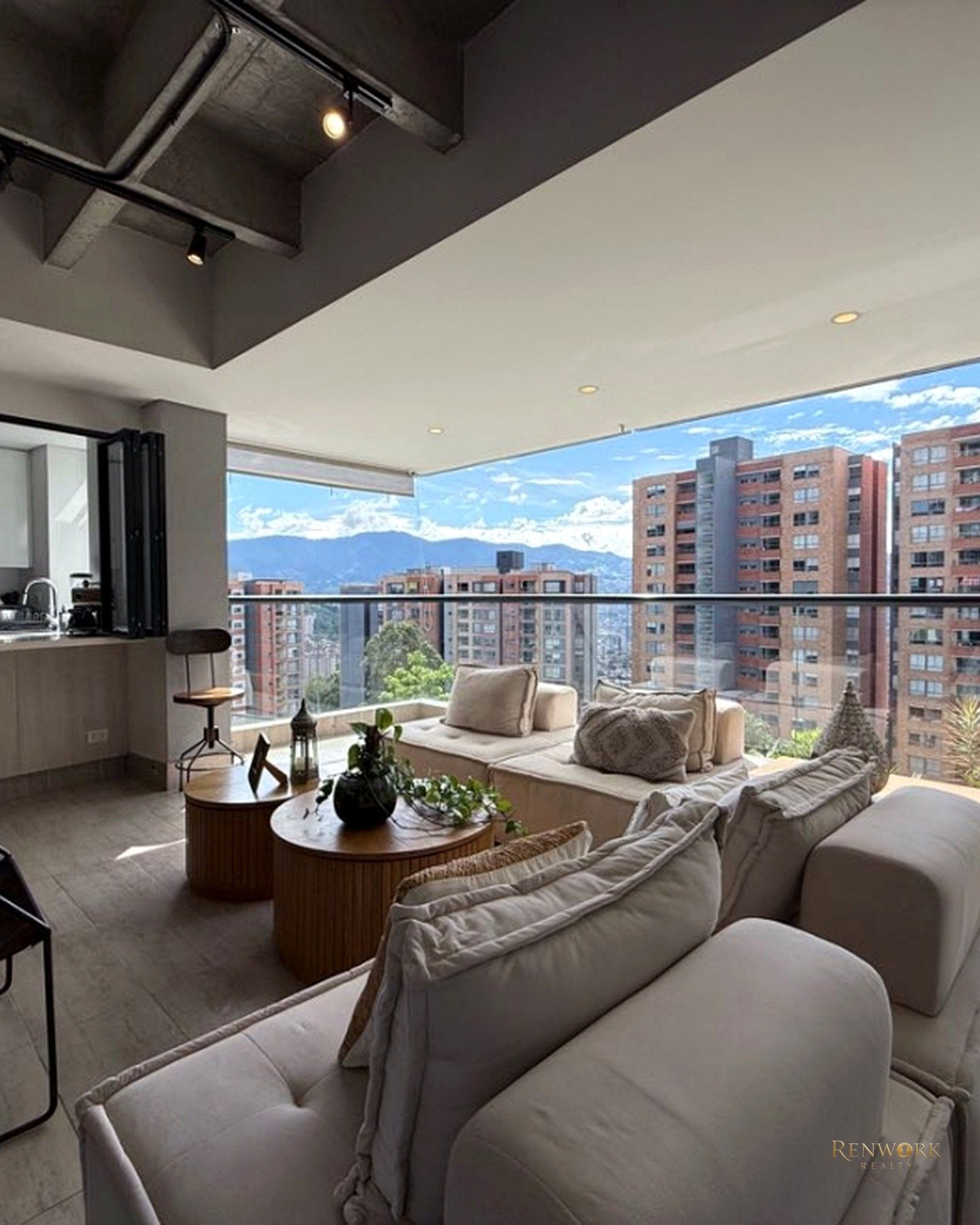 Vista de VENTA APARTAMENTO CON TERRAZA EN LOMA DE LAS BRUJAS | ENVIGADO