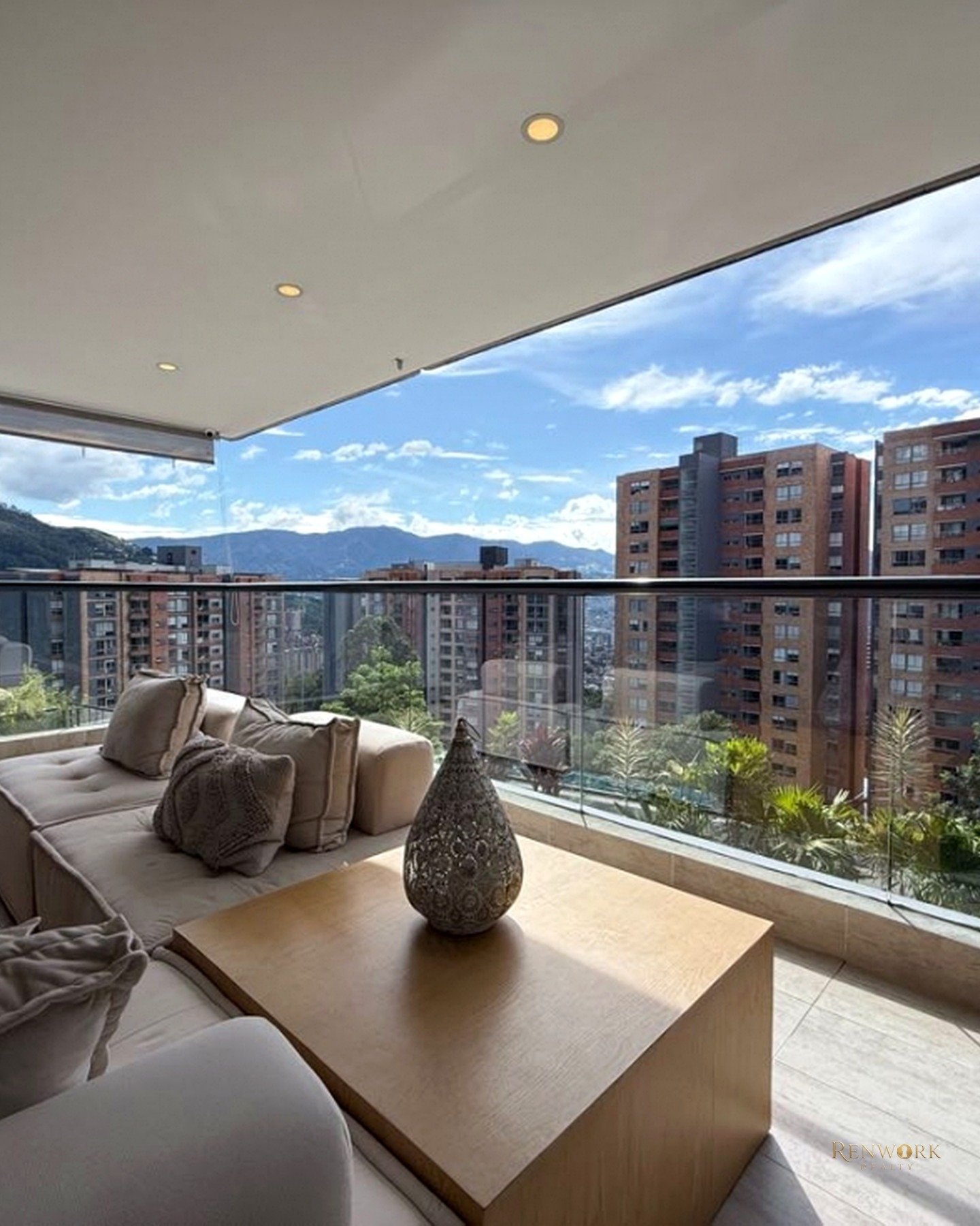 VENTA APARTAMENTO CON TERRAZA EN LOMA DE LAS BRUJAS | ENVIGADO · foto 2