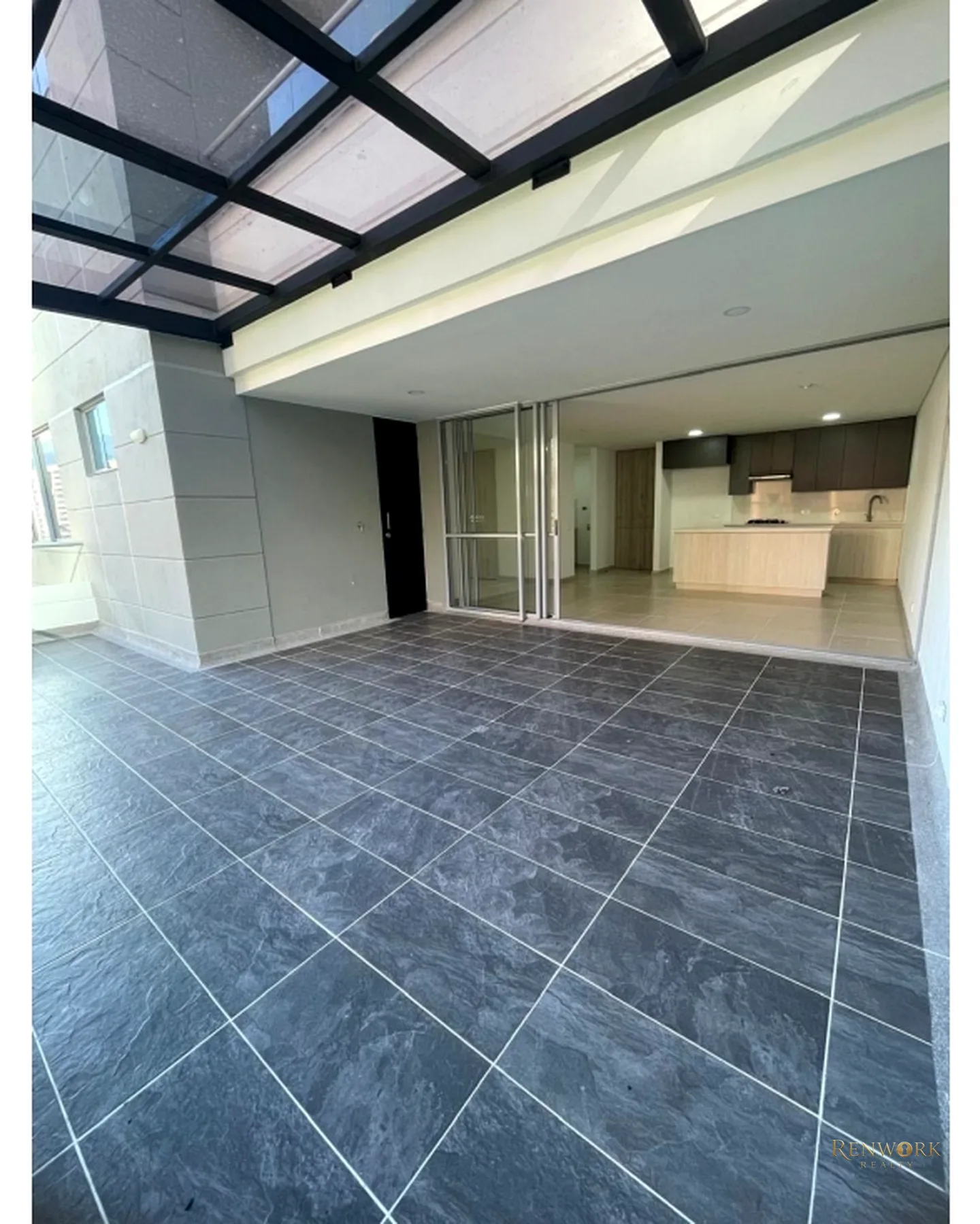 VENTA APARTAMENTO CON TERRAZA ENVIGADO · foto 3