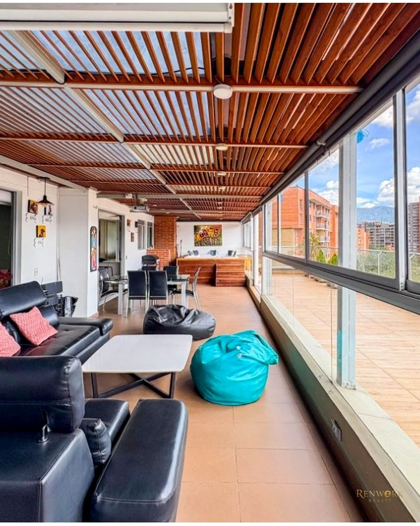 VENTA APARTAMENTO CON TERRAZA POBLADO PALMAS · foto 1