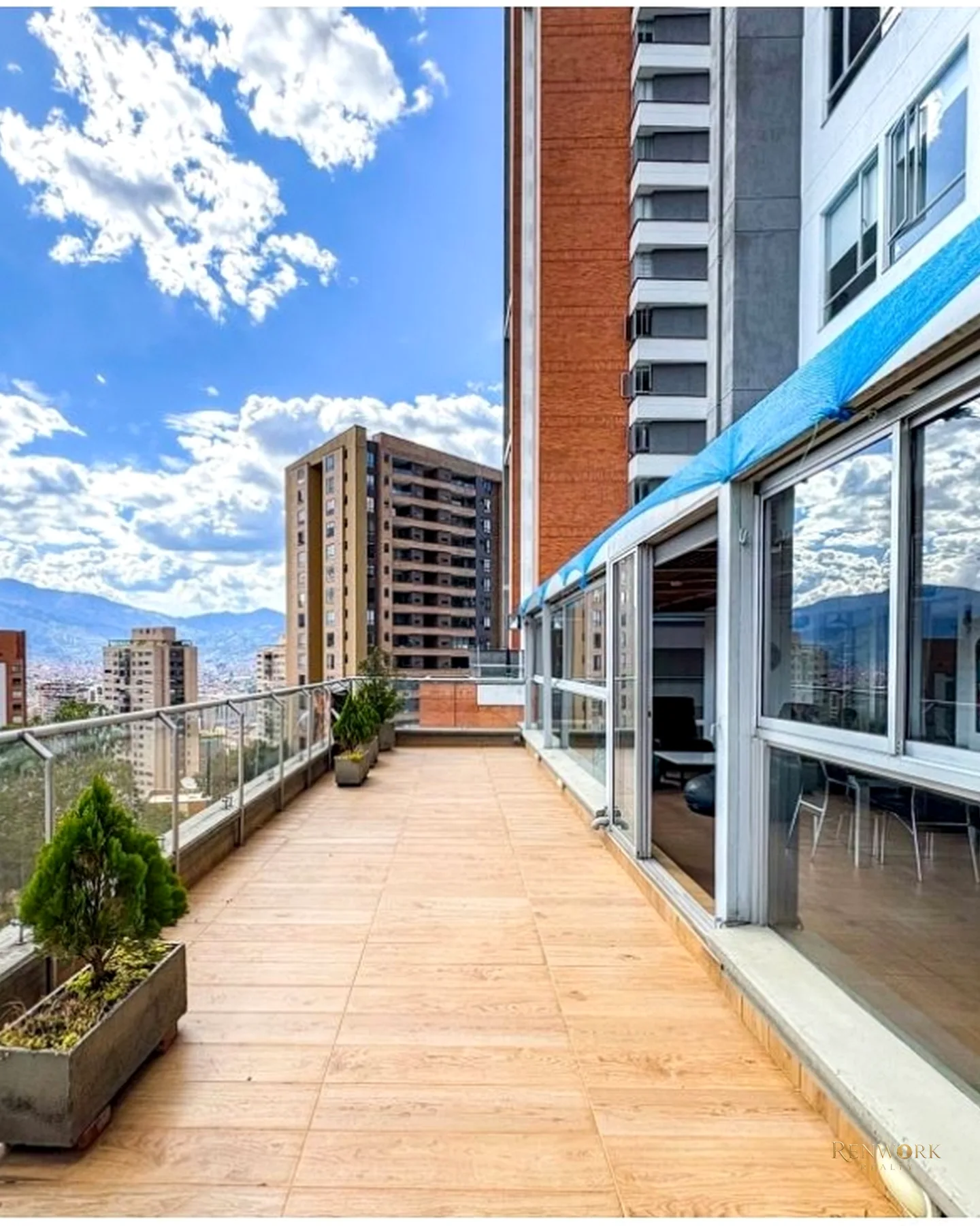 VENTA APARTAMENTO CON TERRAZA POBLADO PALMAS · foto 13