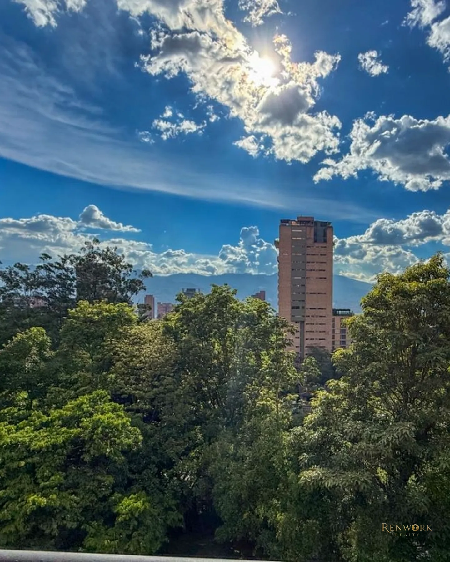 VENTA | APARTAMENTO DE LUJO EN EL POBLADO | 2 HABS + SERVICIO · foto 16