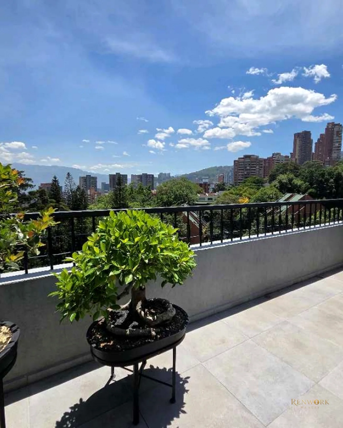 VENTA APARTAMENTO DUPLEX CERCANO A LOMA DE LOS PARRA EL POBLADO 240M2 · foto 19