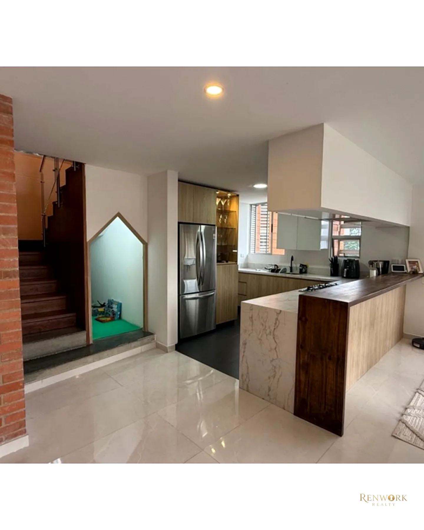 VENTA APARTAMENTO DUPLEX CON TERRAZA, REMODELADO, CERCA AL TESORO 🥰 · foto 4