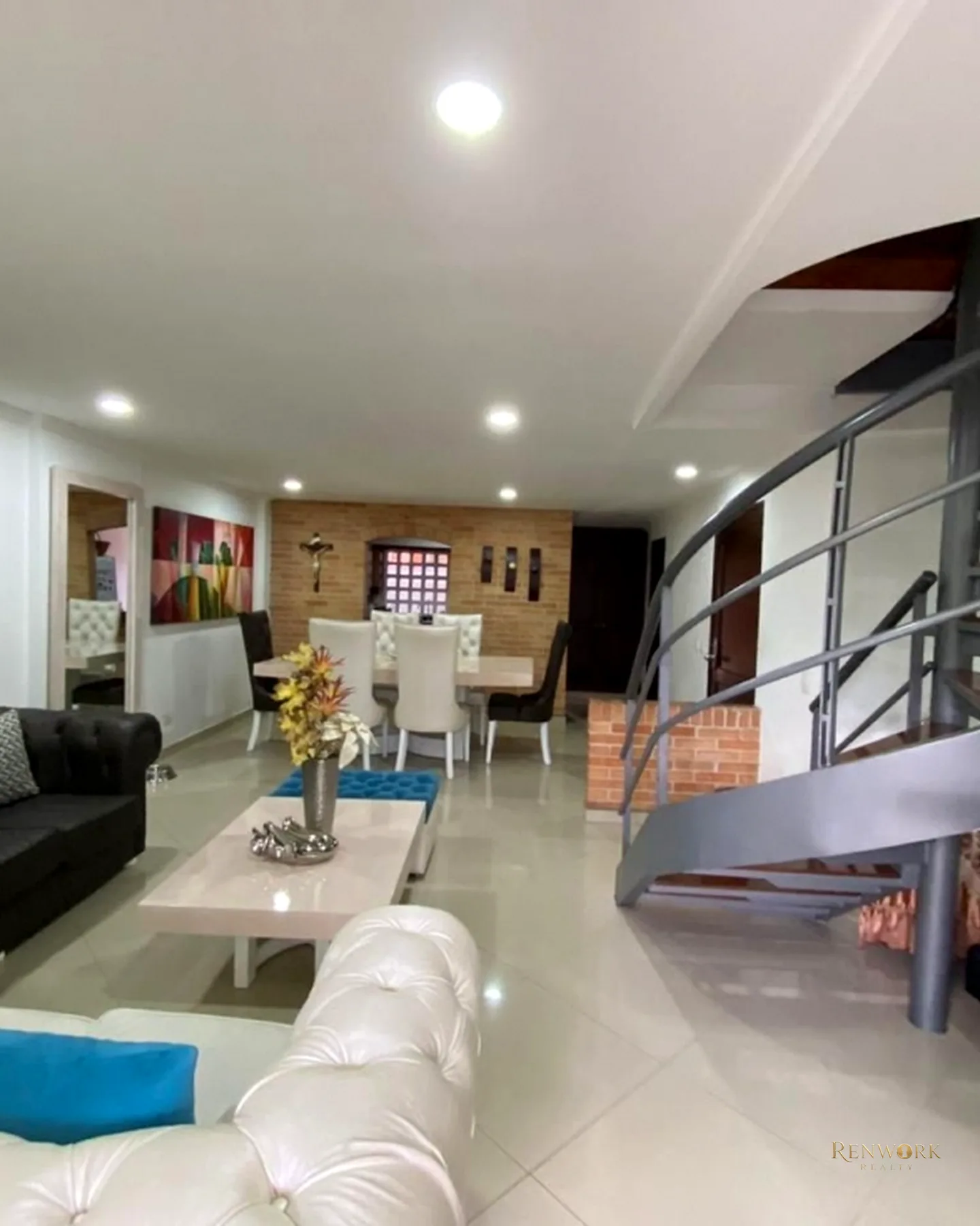 VENTA APARTAMENTO DUPLEX SECTOR LAURELES. · foto 2