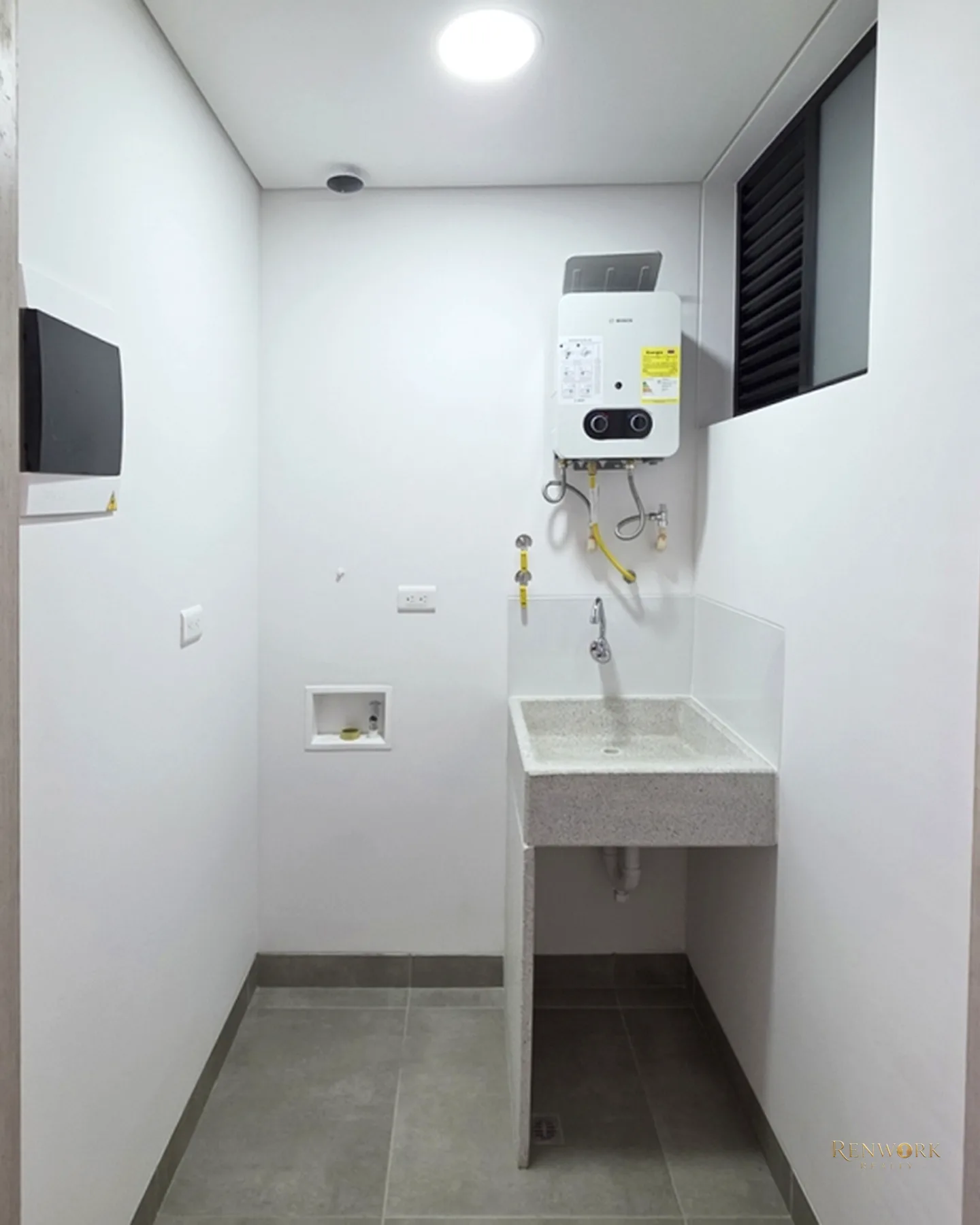 VENTA APARTAMENTO EL POBLADO CERCA AL TESORO, PARA ESTRENAR. PISO ALTO · foto 17