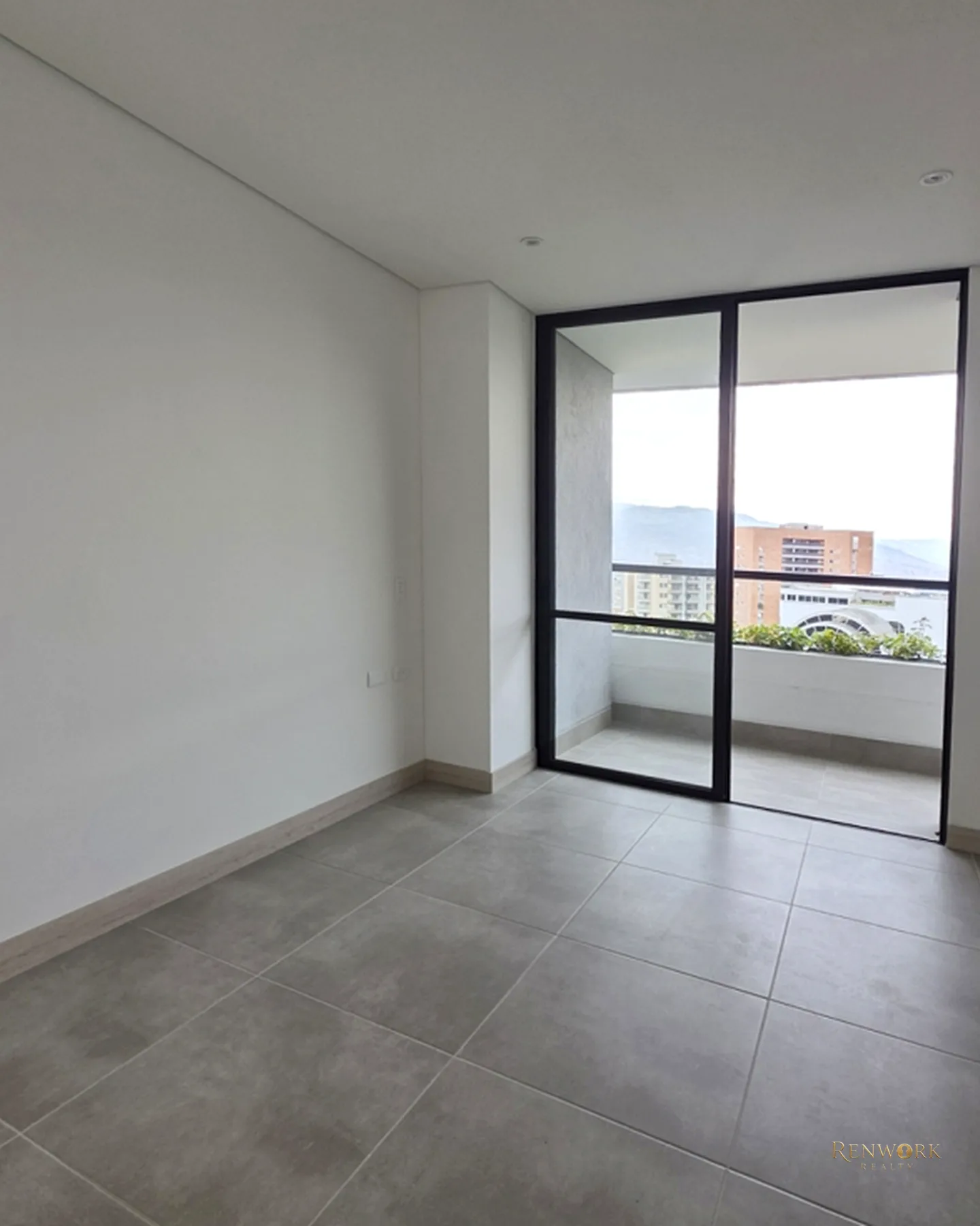VENTA APARTAMENTO EL POBLADO CERCA AL TESORO, PARA ESTRENAR. PISO ALTO · foto 12
