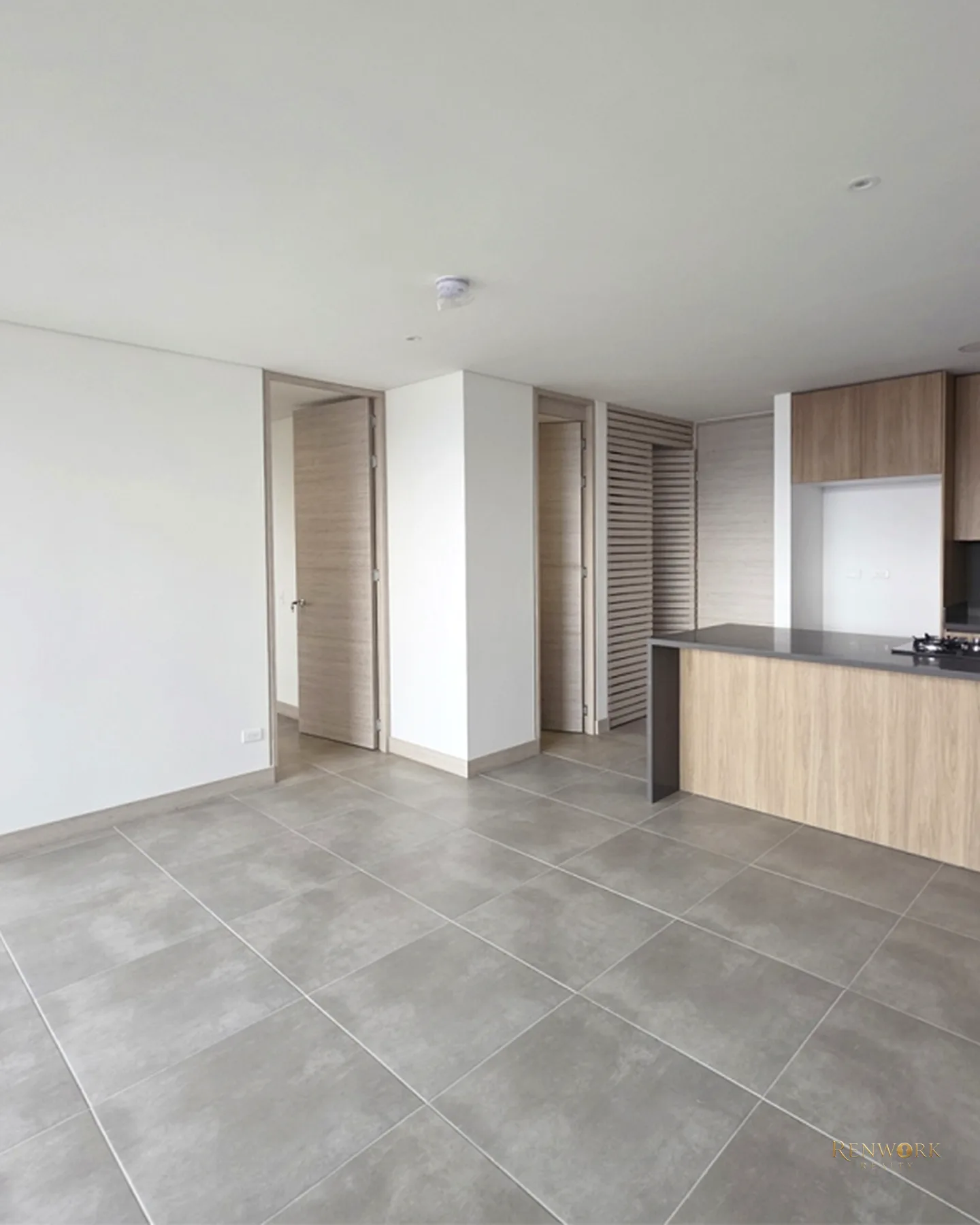 VENTA APARTAMENTO EL POBLADO CERCA AL TESORO, PARA ESTRENAR. PISO ALTO · foto 9