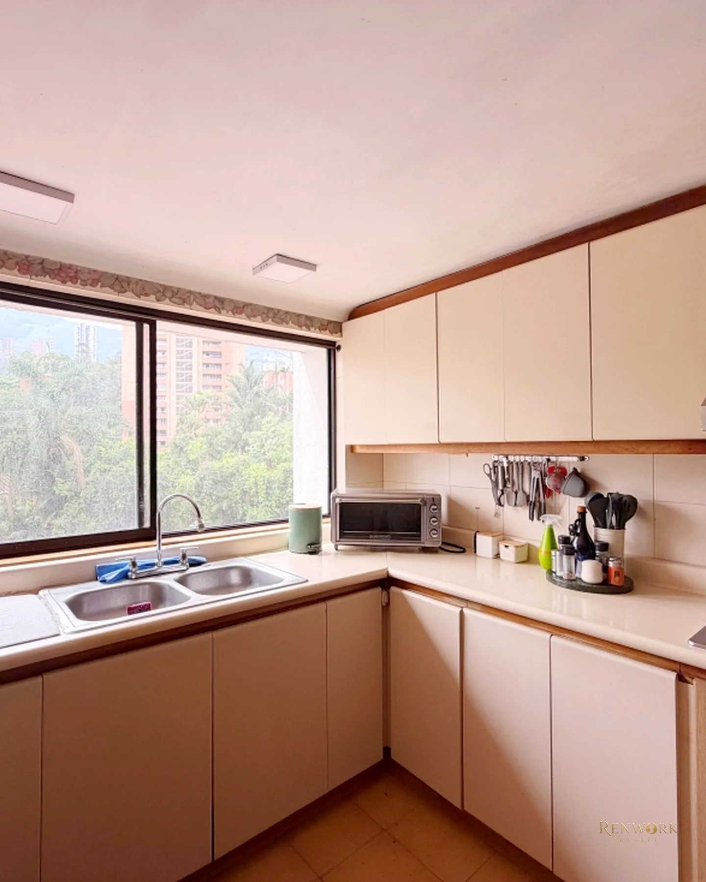 VENTA APARTAMENTO EL POBLADO EL CAMPESTRE PARA REMODELAR · foto 5