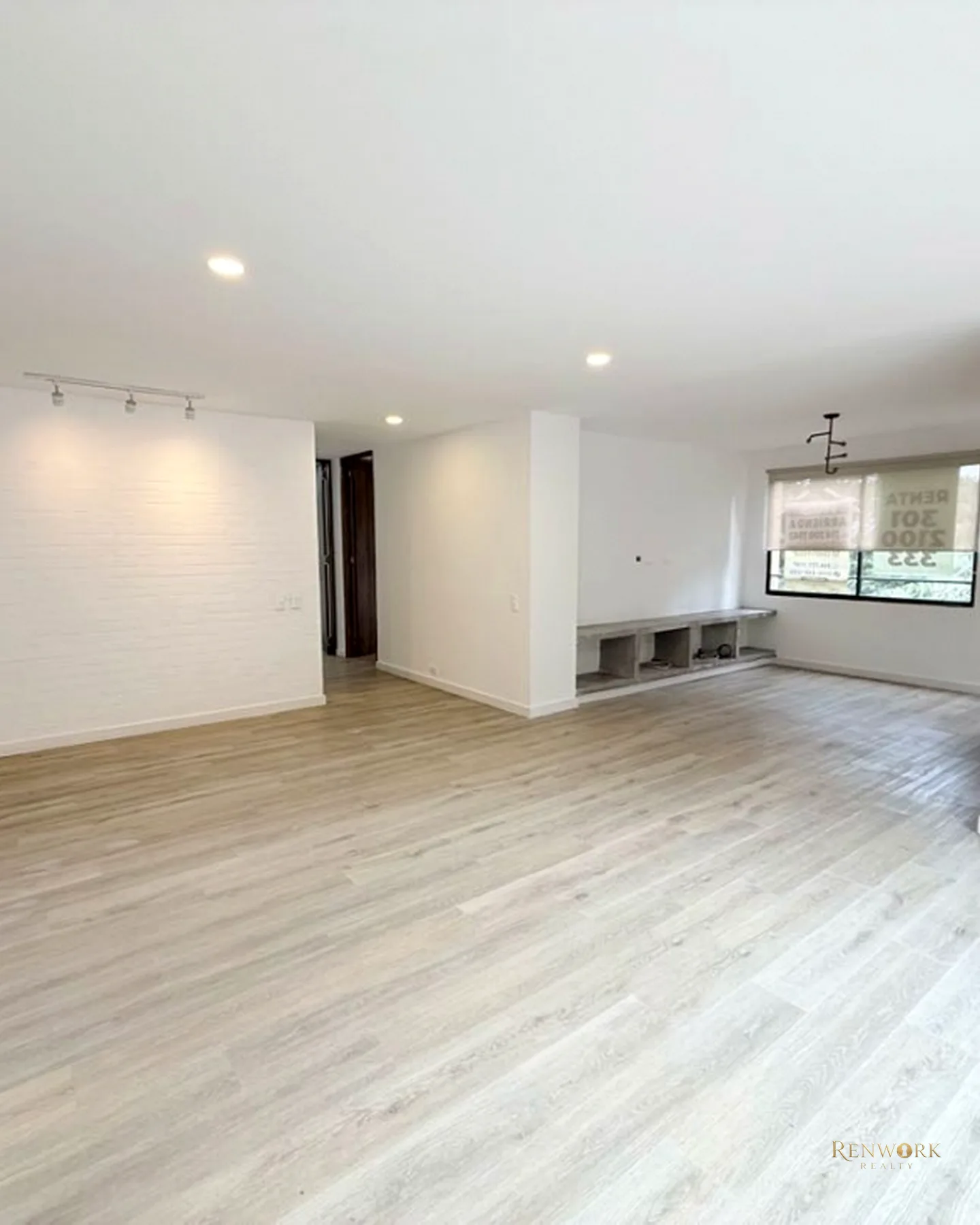 VENTA APARTAMENTO EL TESORO 138.23 MTS2 + TERRAZA DE 47.73 MTS2 · foto 2