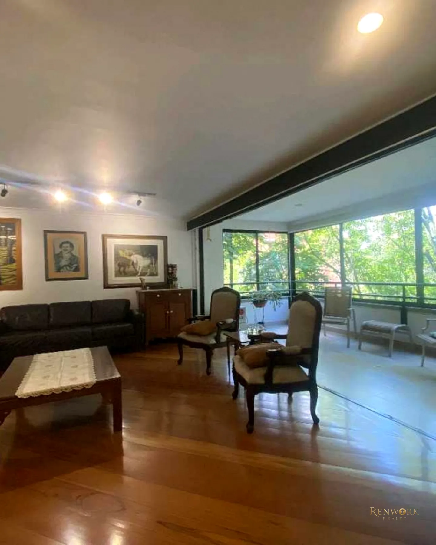 VENTA APARTAMENTO EN EL POBLADO ,4 ALCOBAS,CERCA MUSEO EL CASTILLO! · foto 3