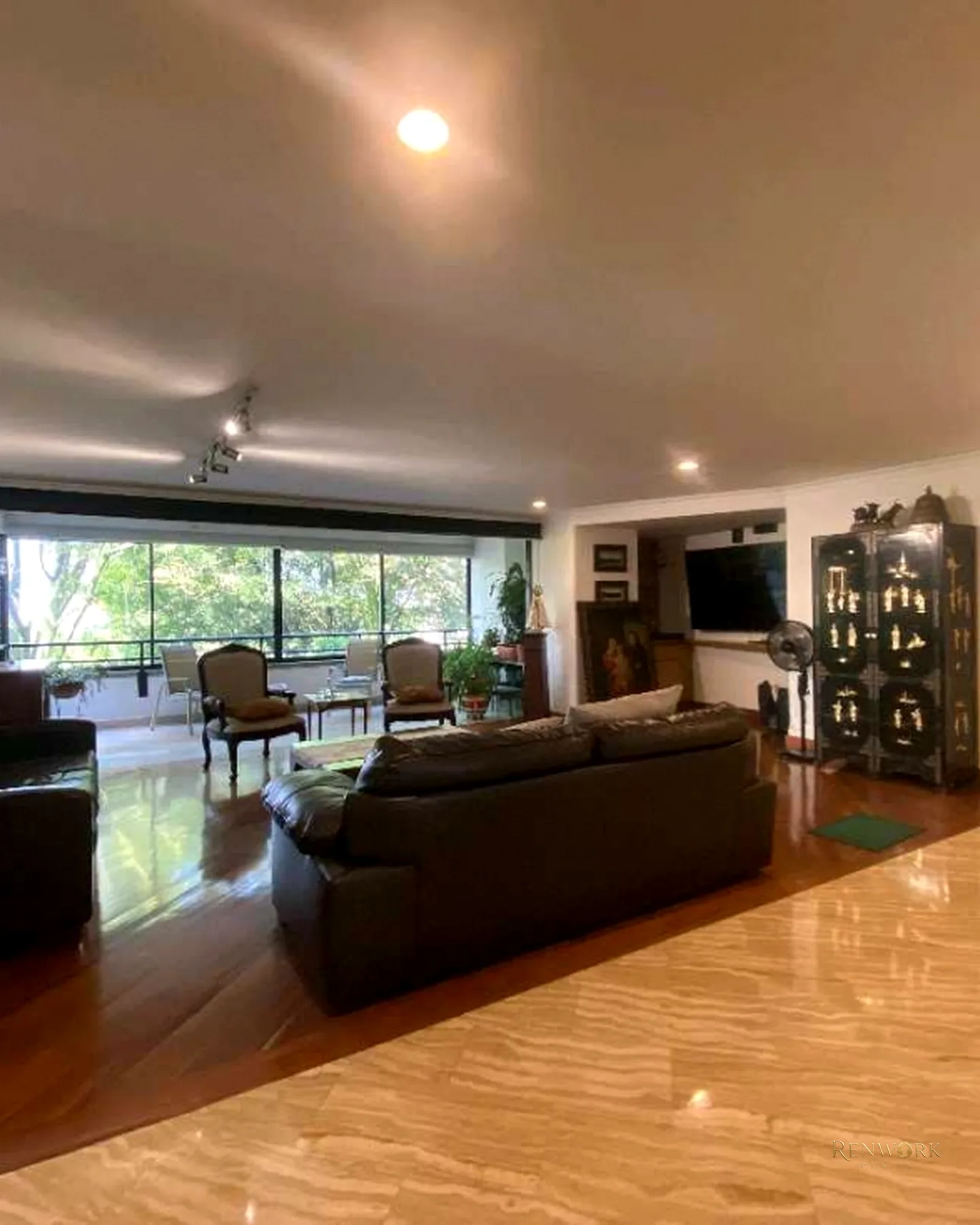 VENTA APARTAMENTO EN EL POBLADO ,4 ALCOBAS,CERCA MUSEO EL CASTILLO! · foto 2