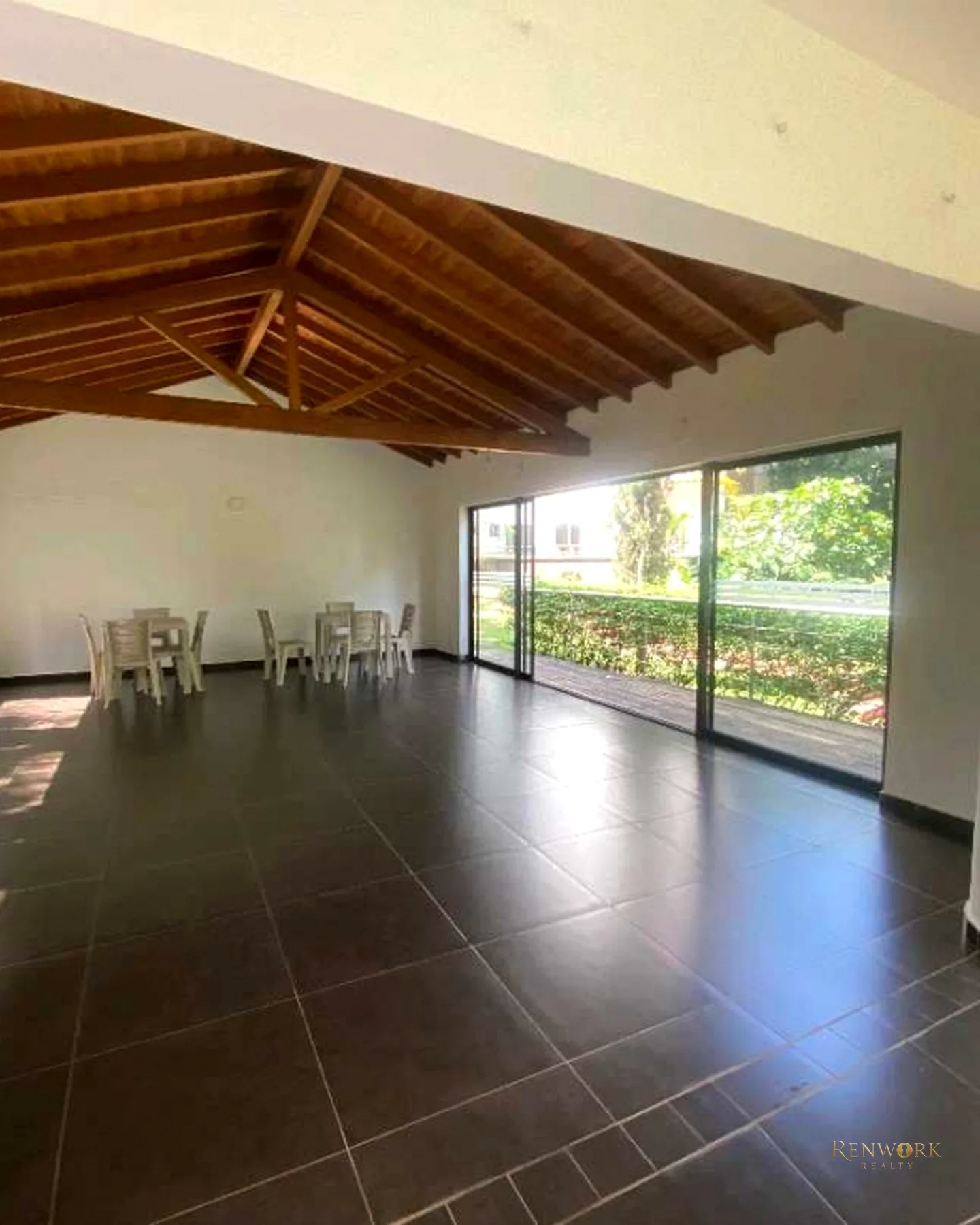 VENTA APARTAMENTO EN EL POBLADO ,4 ALCOBAS,CERCA MUSEO EL CASTILLO! · foto 21
